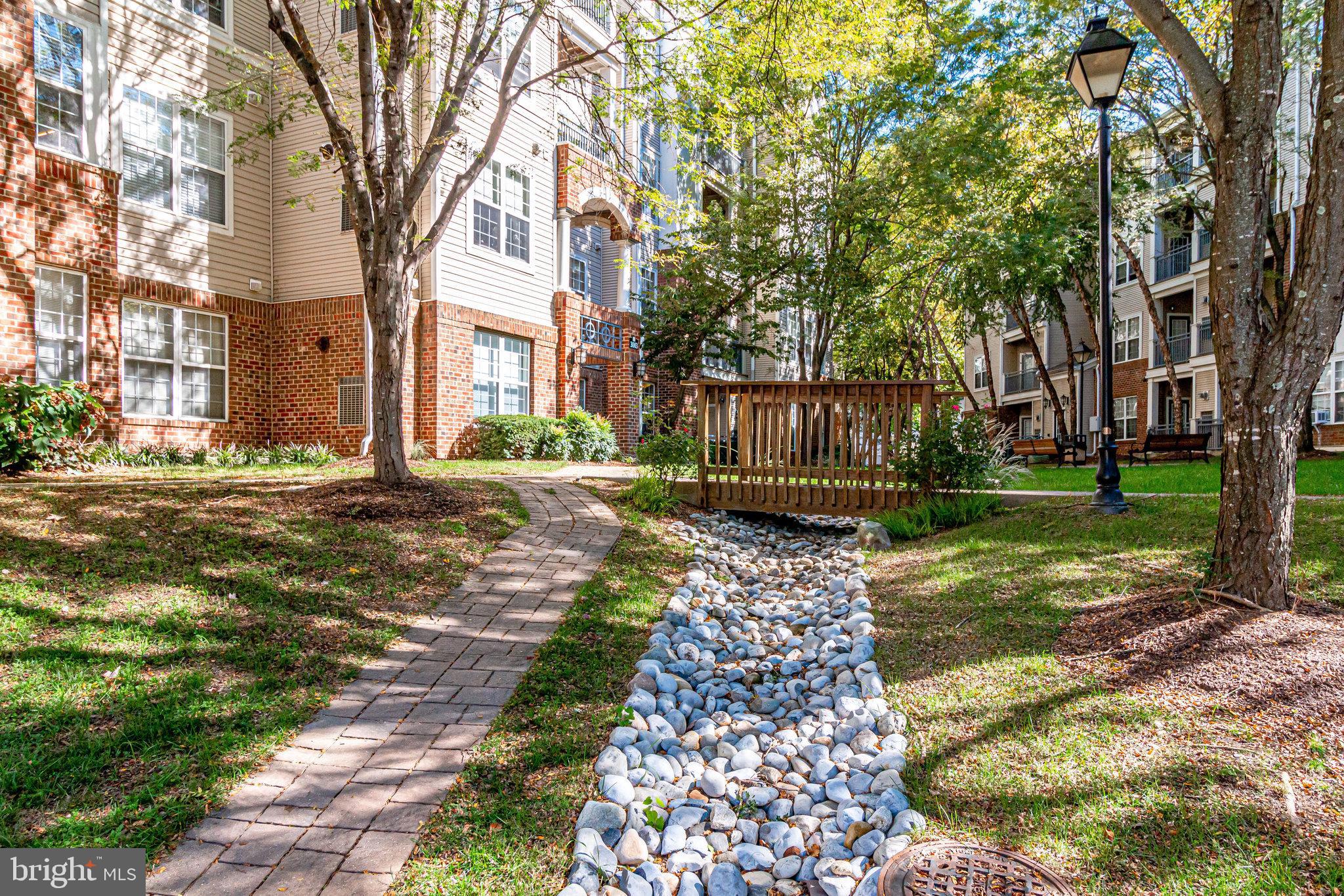 HIGH POINT AT JEFFERSON PARK - Residential