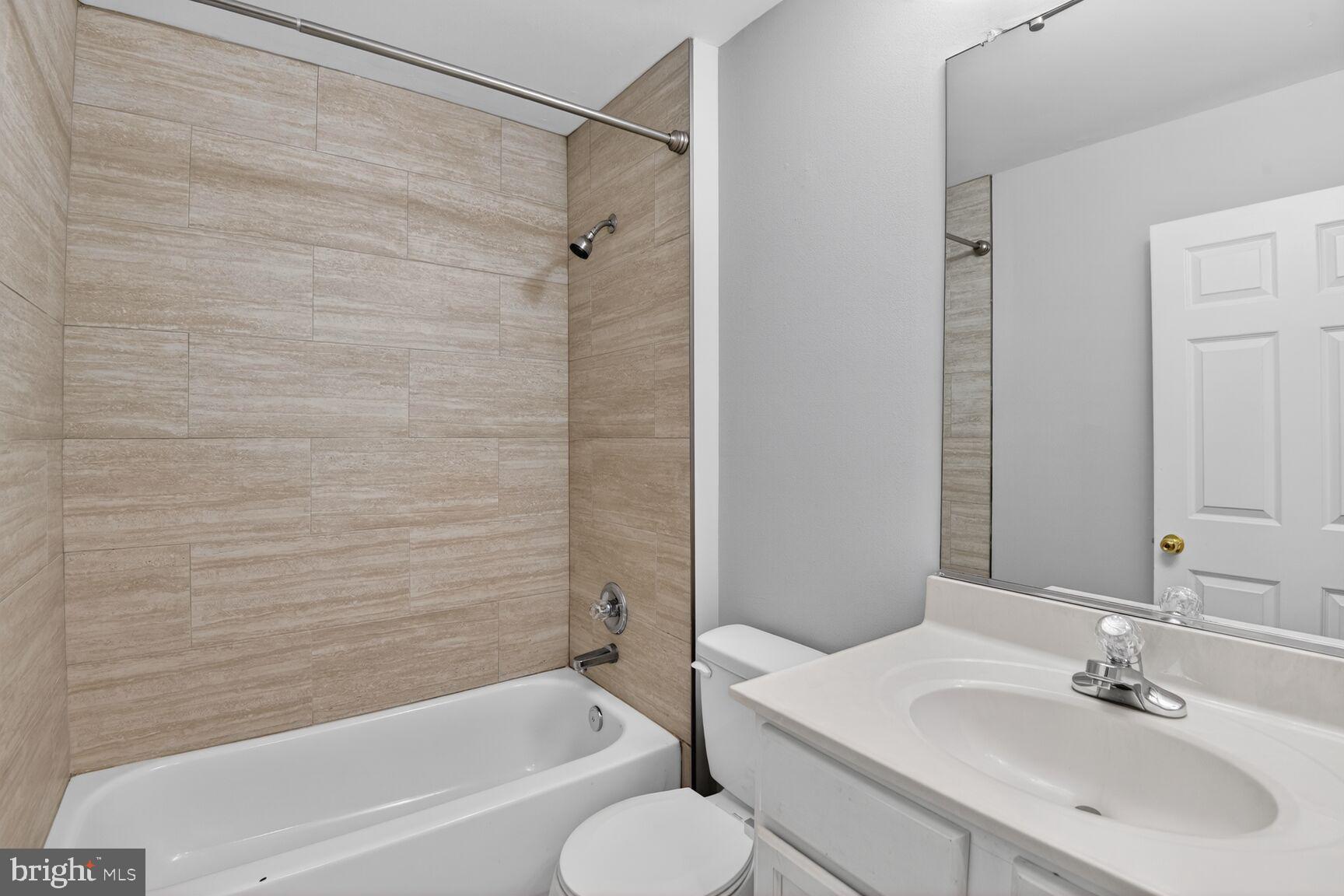 SEVEN OAKS - Residential Lease