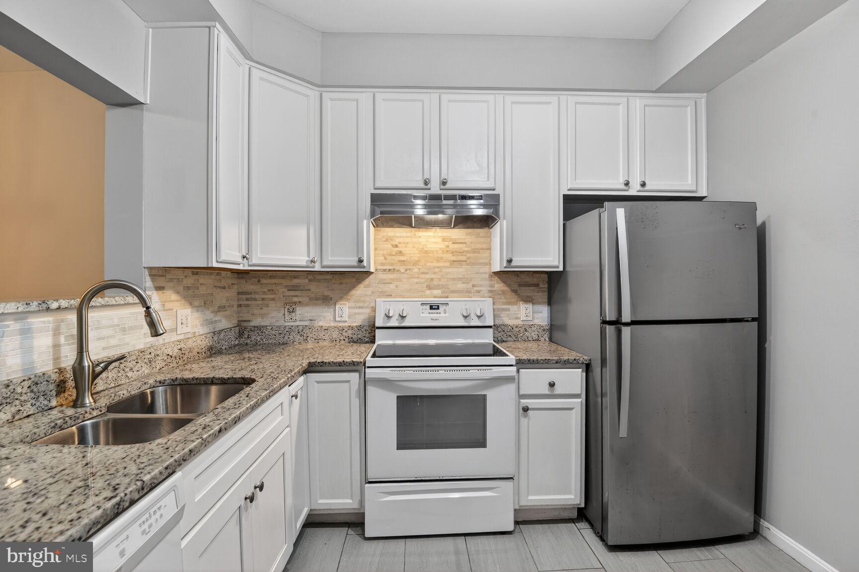 SEVEN OAKS - Residential Lease