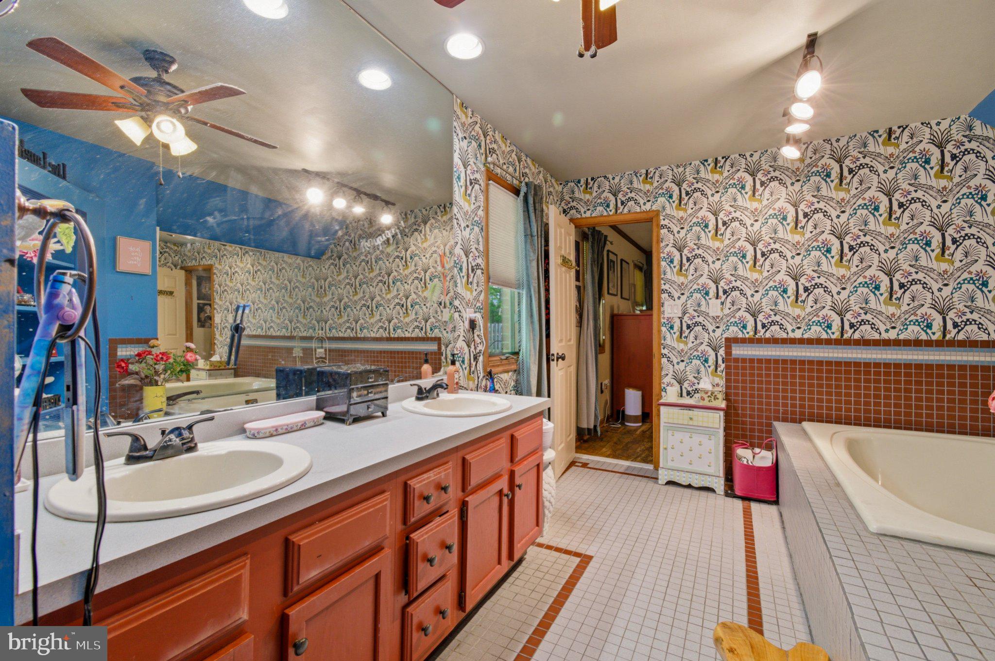 CHELTENHAM - Residential