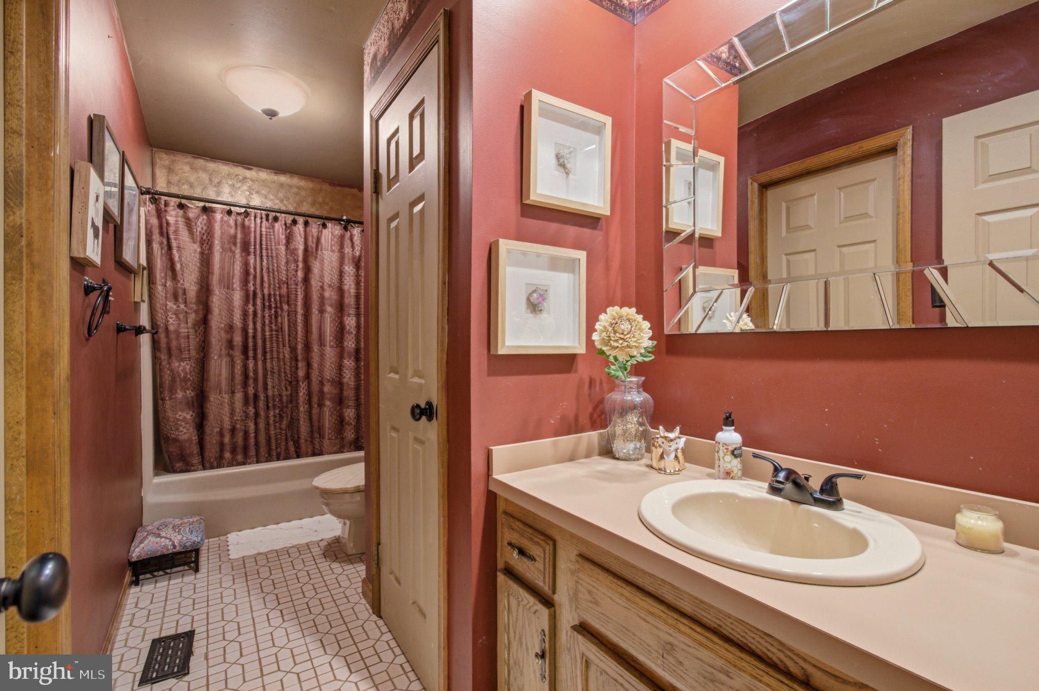 CHELTENHAM - Residential