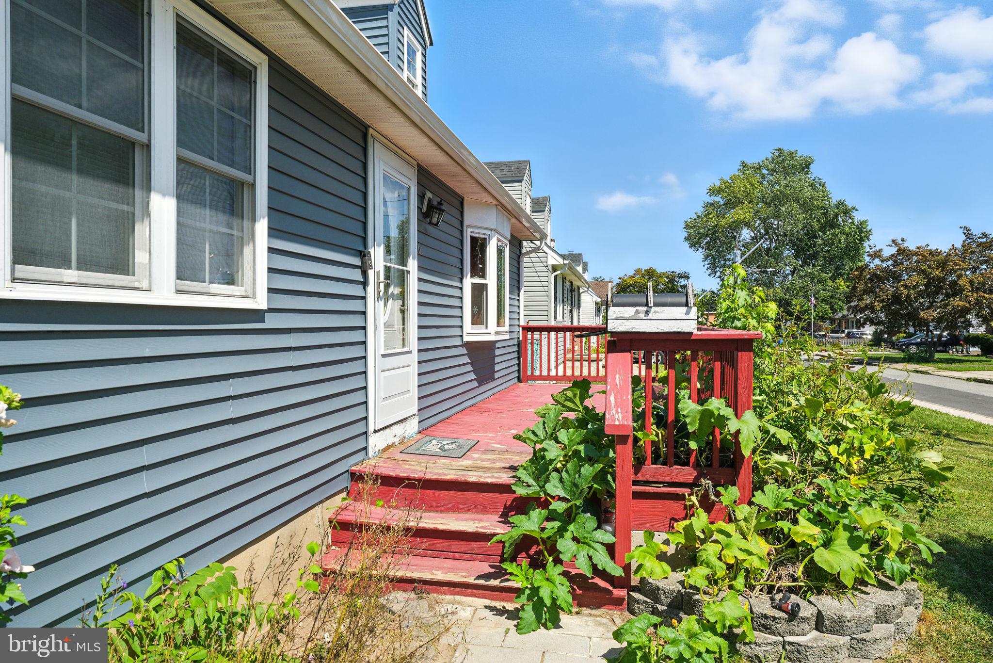 6 CAROLINA AVENUE