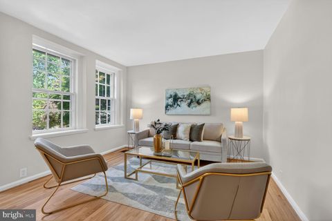 3621 39TH STREET NW B320 WASHINGTON DC 20016