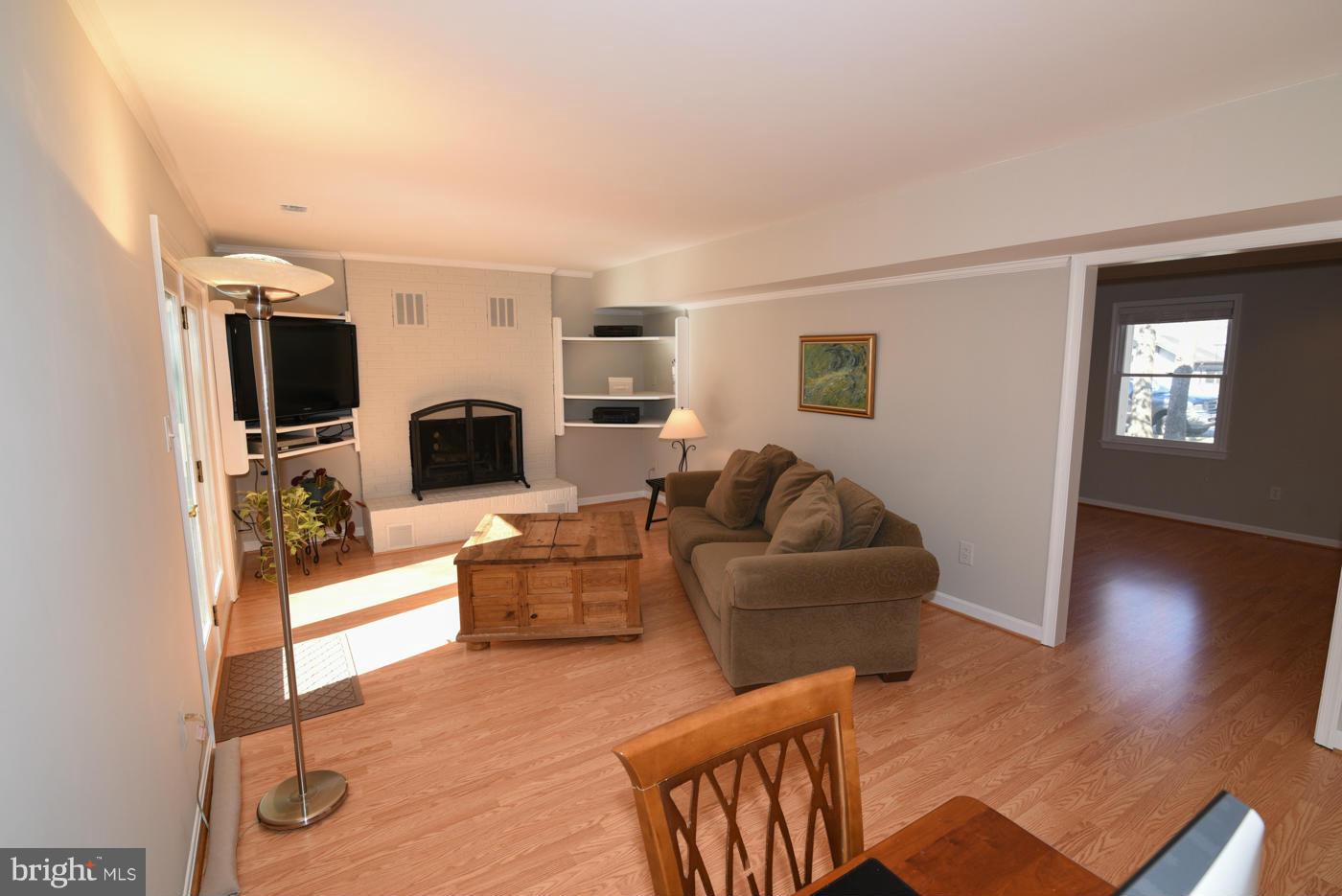 RESTON - Residential