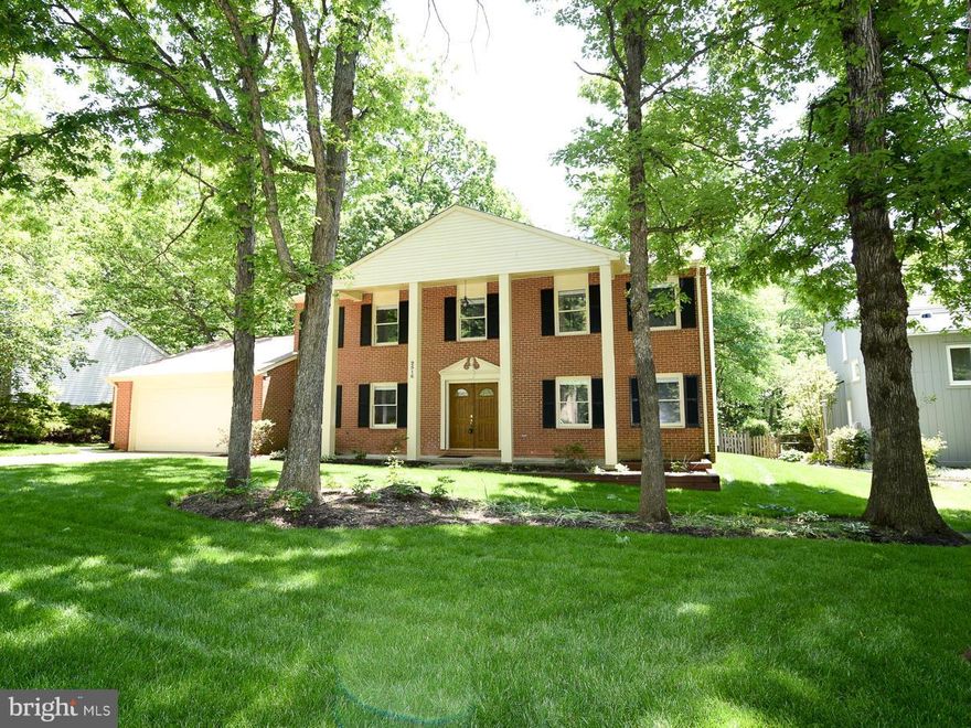 MOVE IN READY! SPACIOUS 5 BEDRM COLONIAL!  GORGEOUS FLAT BACKYARD! 2 miles to Reston Town Center!New flooring and carpets, freshly painted! Updated Kitchen with granite counters, cherry cabinets & stainless appliances! Custom Builtin Cabinetry in Living Rm. Large deck looks out to trees & perennial gardens in back! Large storage rm & shed! Oversized Garage. Plenty of storage space!