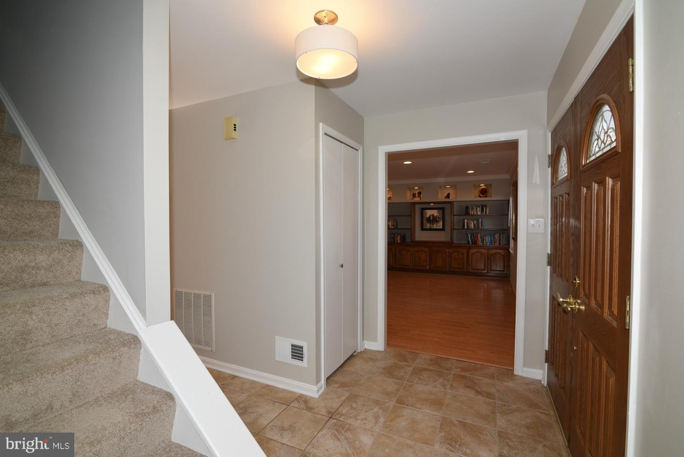 RESTON - Residential