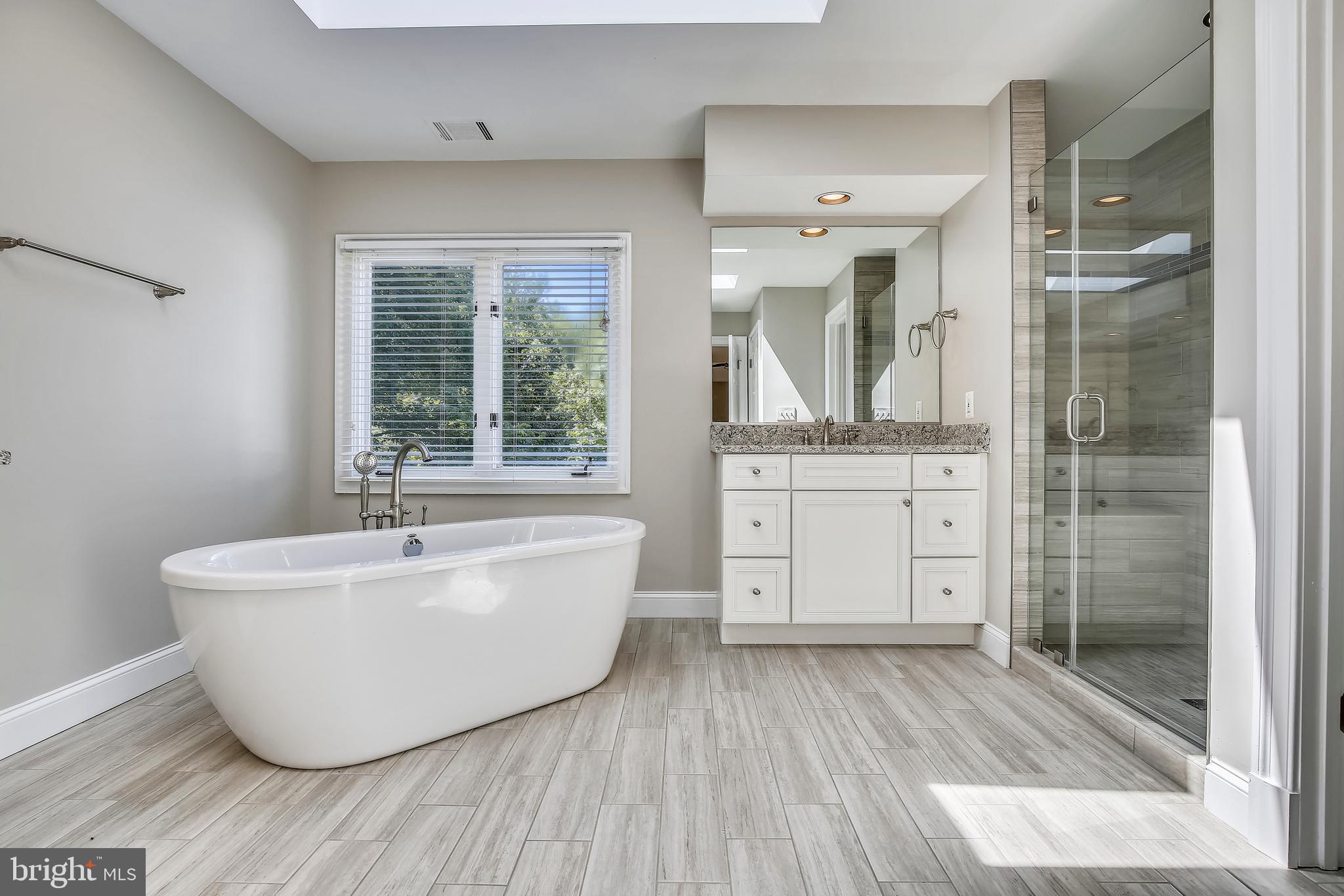 CHAIN BRIDGE - Residential