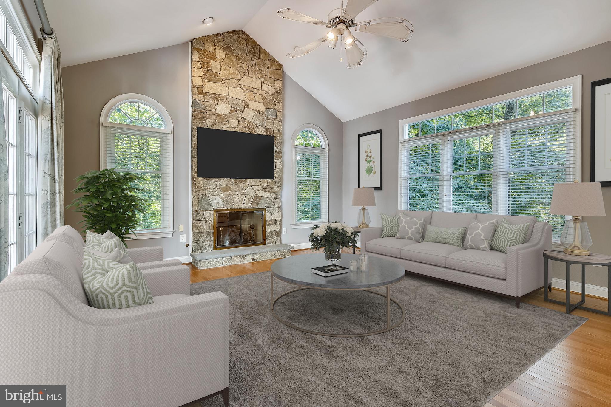 CHAIN BRIDGE - Residential