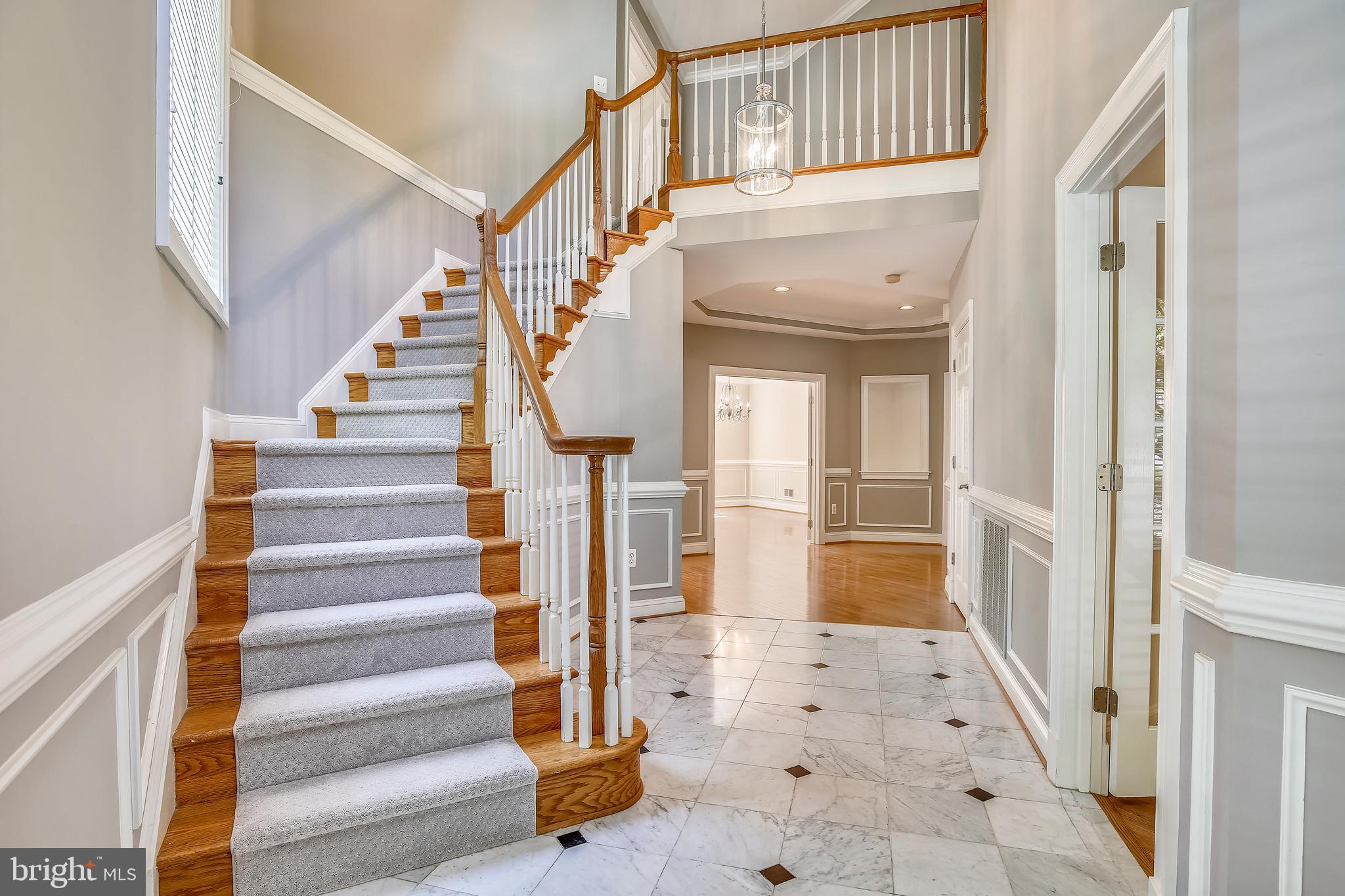 CHAIN BRIDGE - Residential