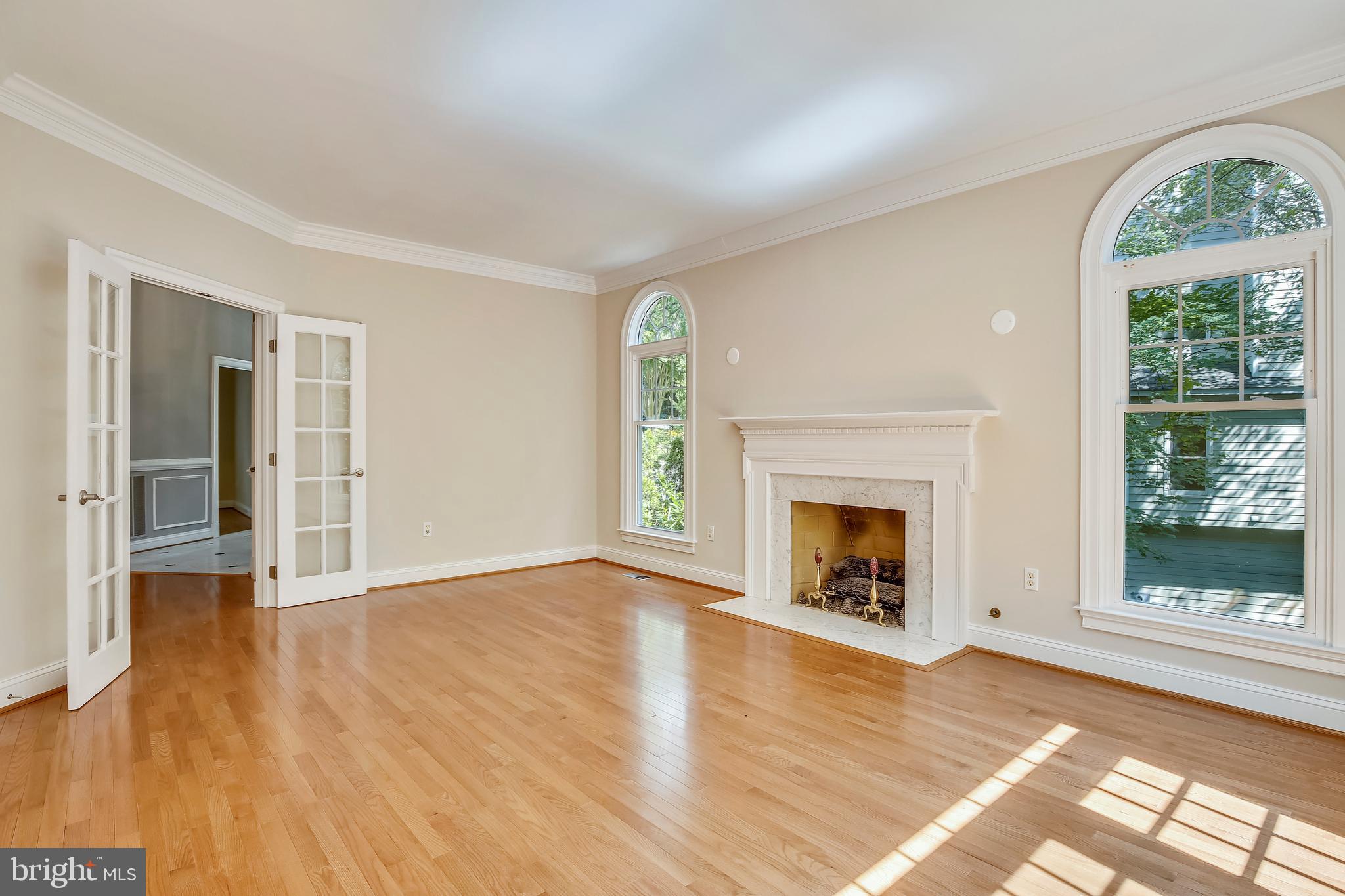 CHAIN BRIDGE - Residential