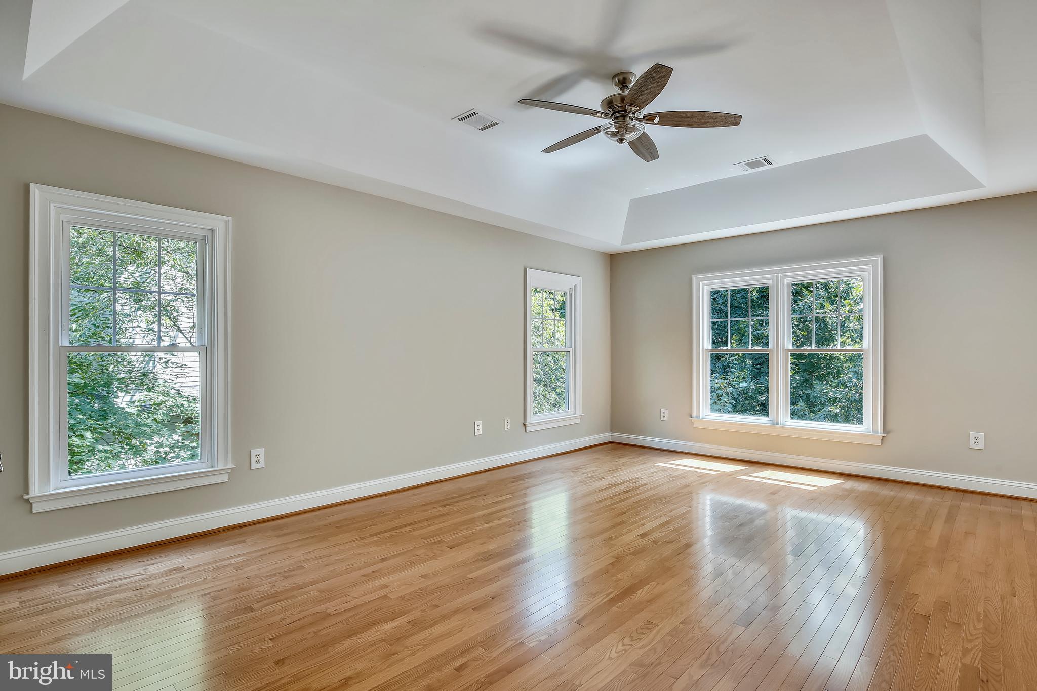 CHAIN BRIDGE - Residential