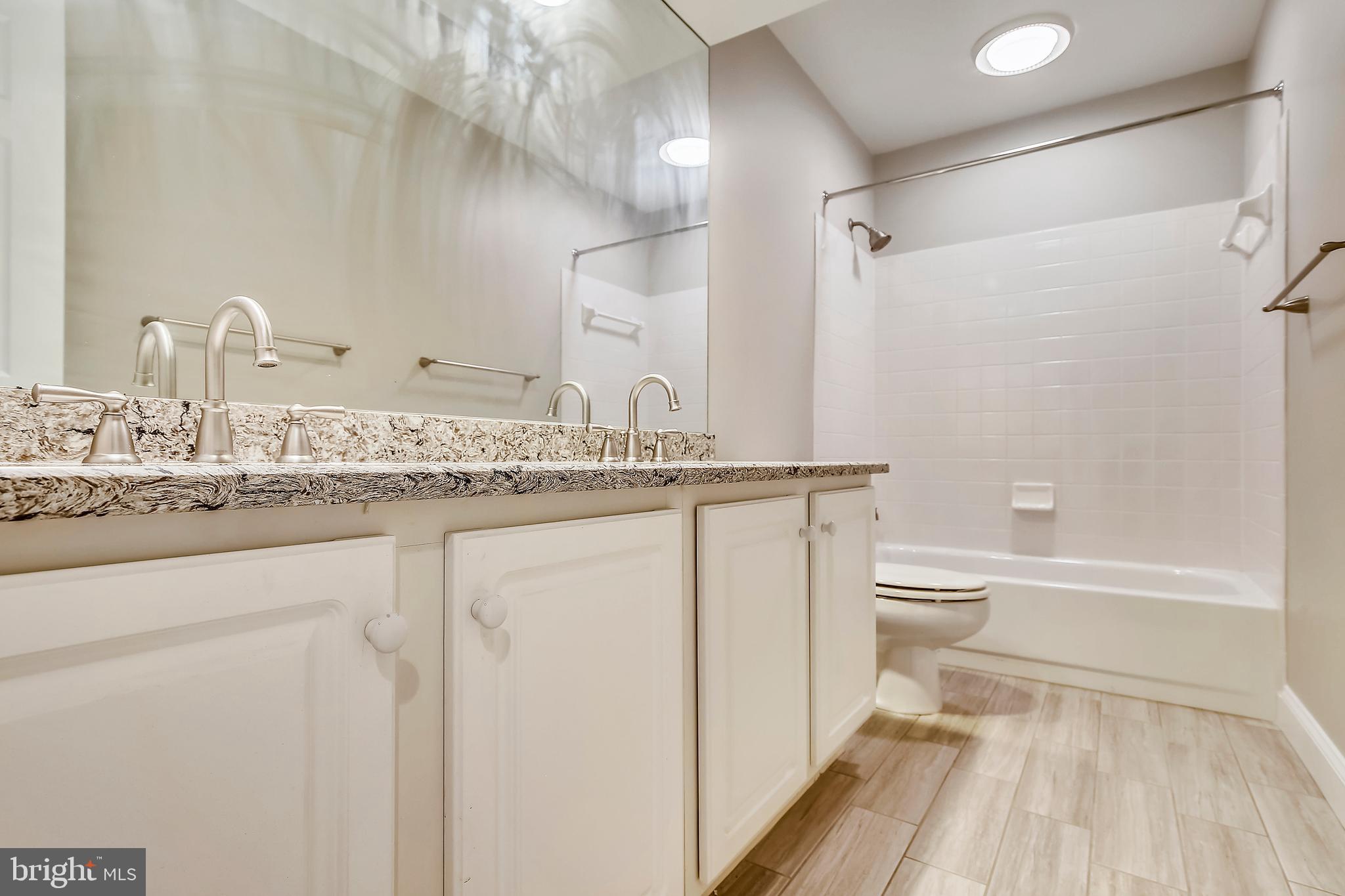 CHAIN BRIDGE - Residential