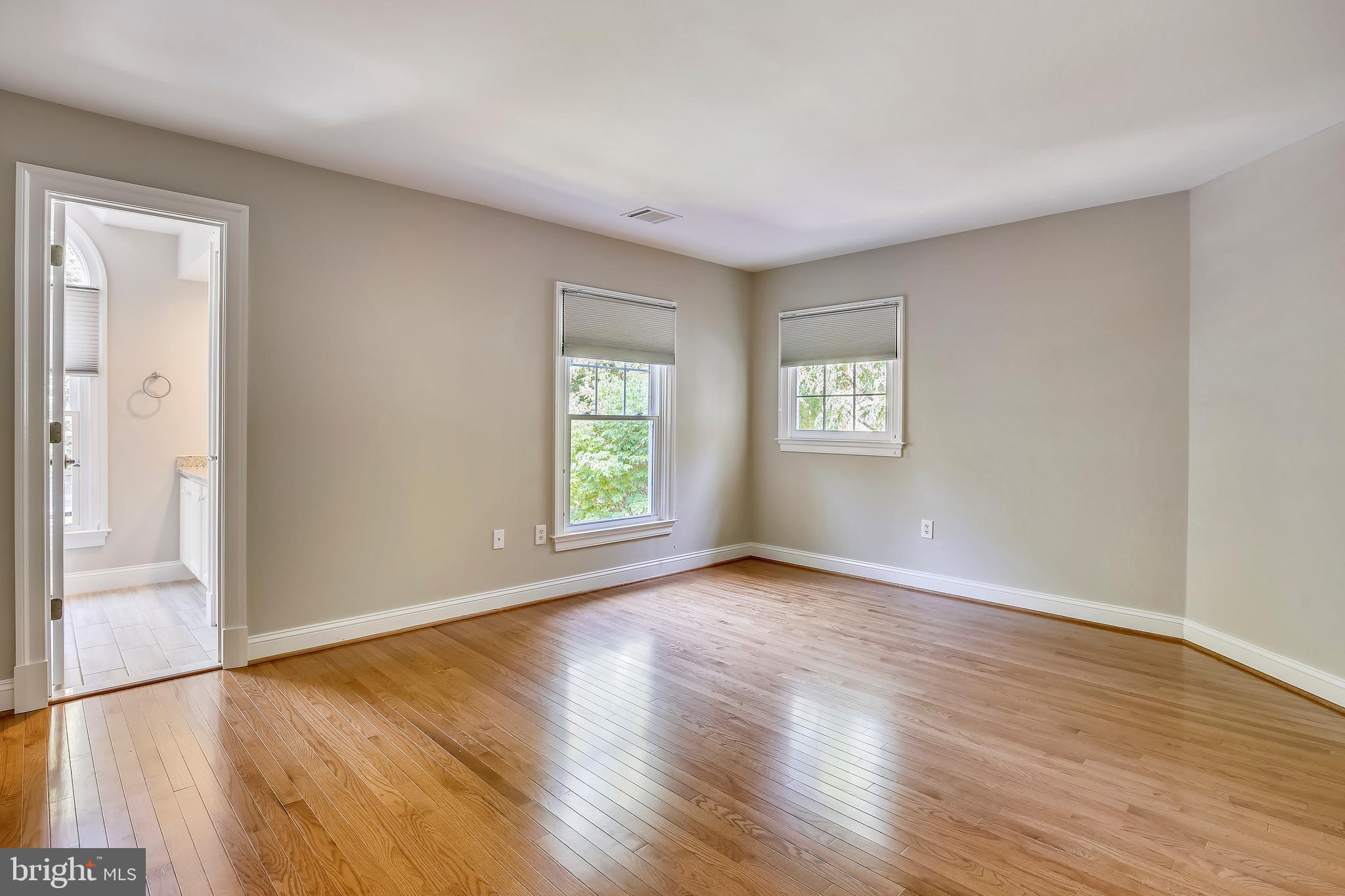 CHAIN BRIDGE - Residential