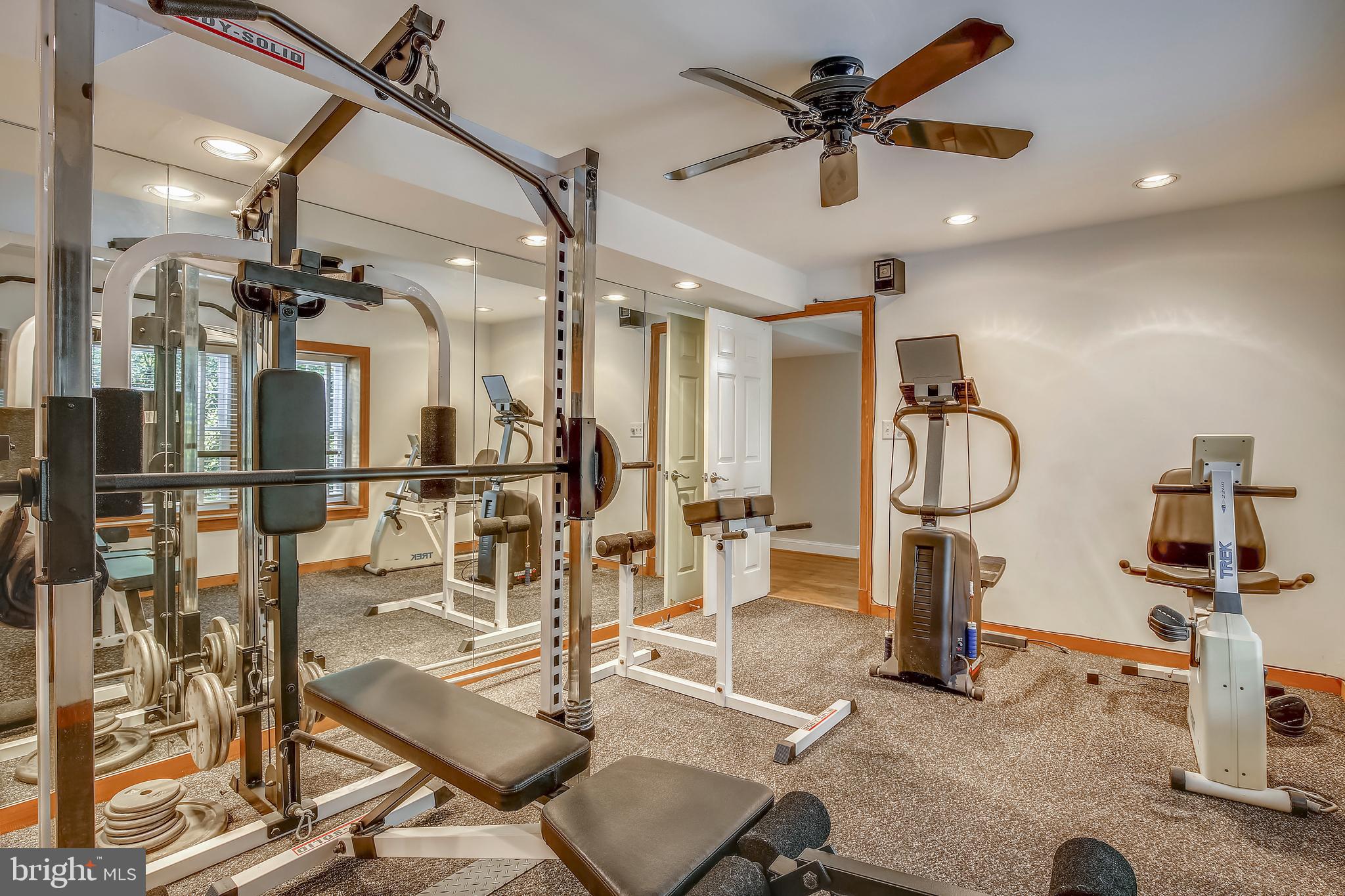 CHAIN BRIDGE - Residential