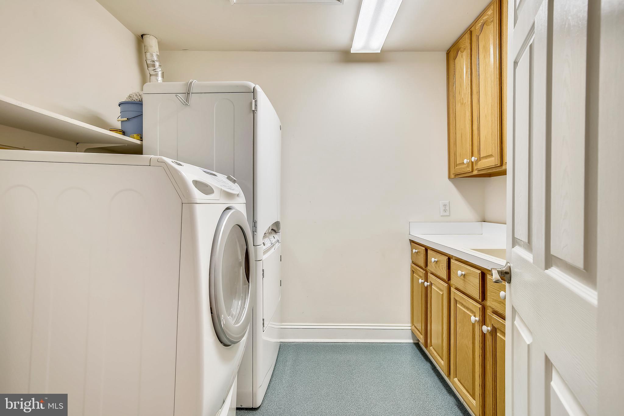 CHAIN BRIDGE - Residential