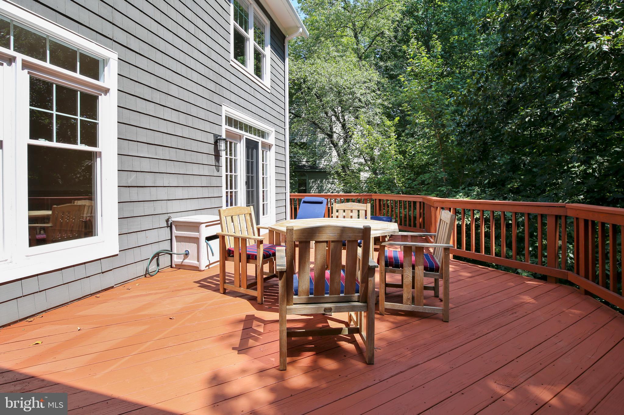 CHAIN BRIDGE - Residential