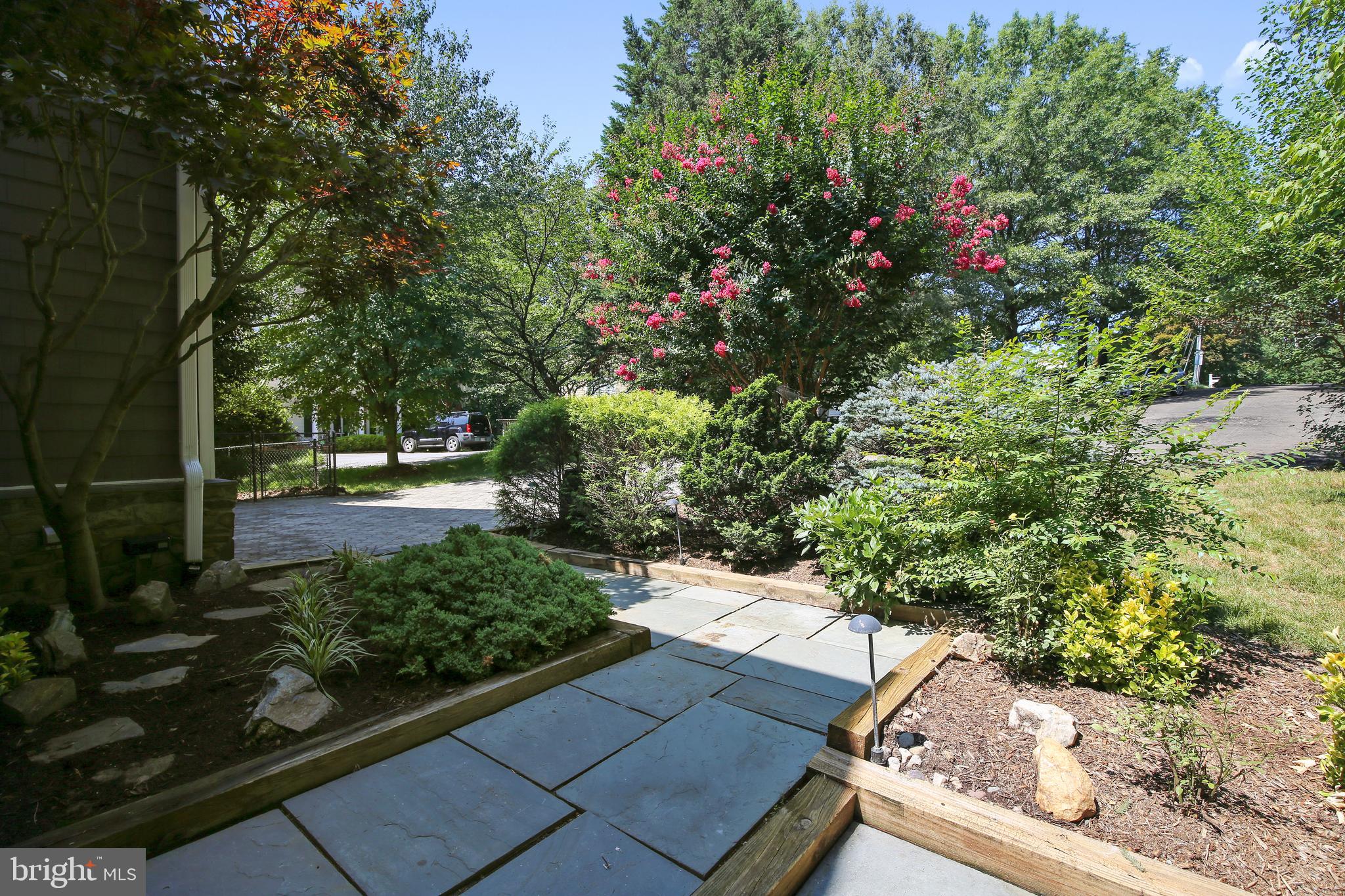 CHAIN BRIDGE - Residential