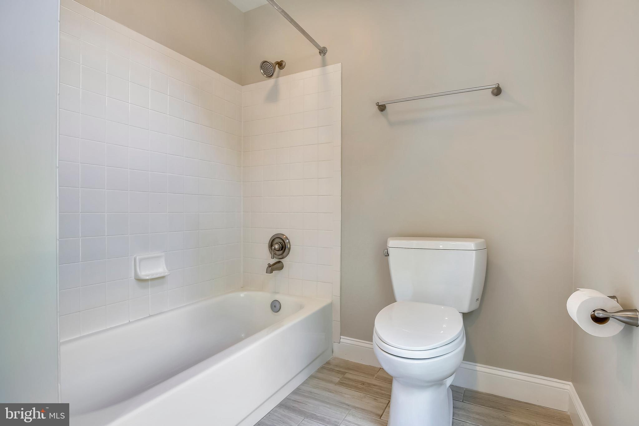 CHAIN BRIDGE - Residential