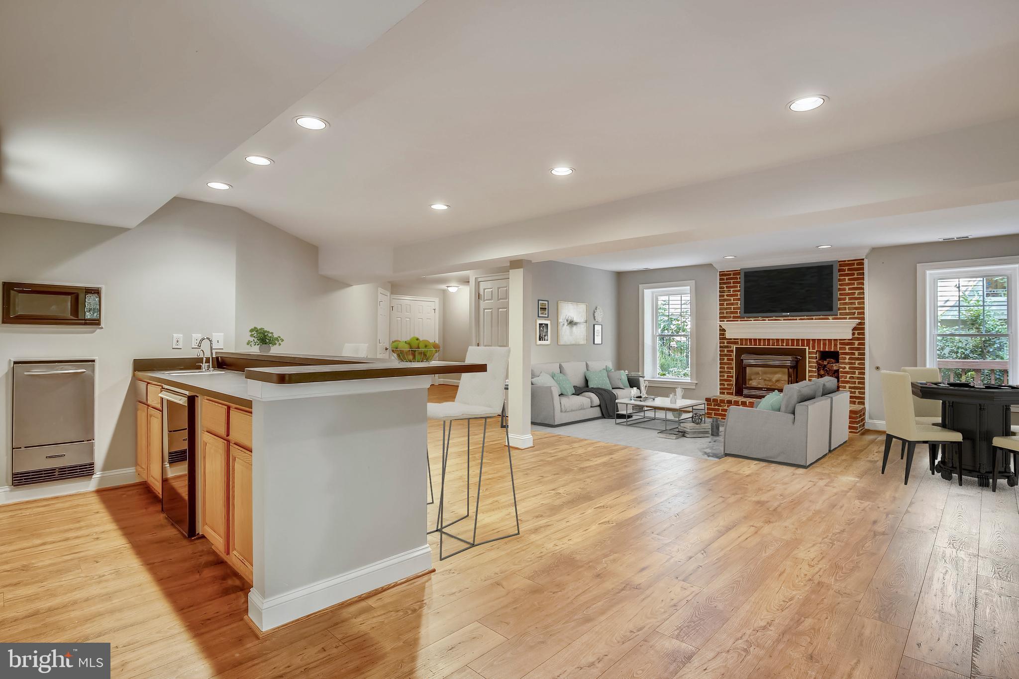 CHAIN BRIDGE - Residential