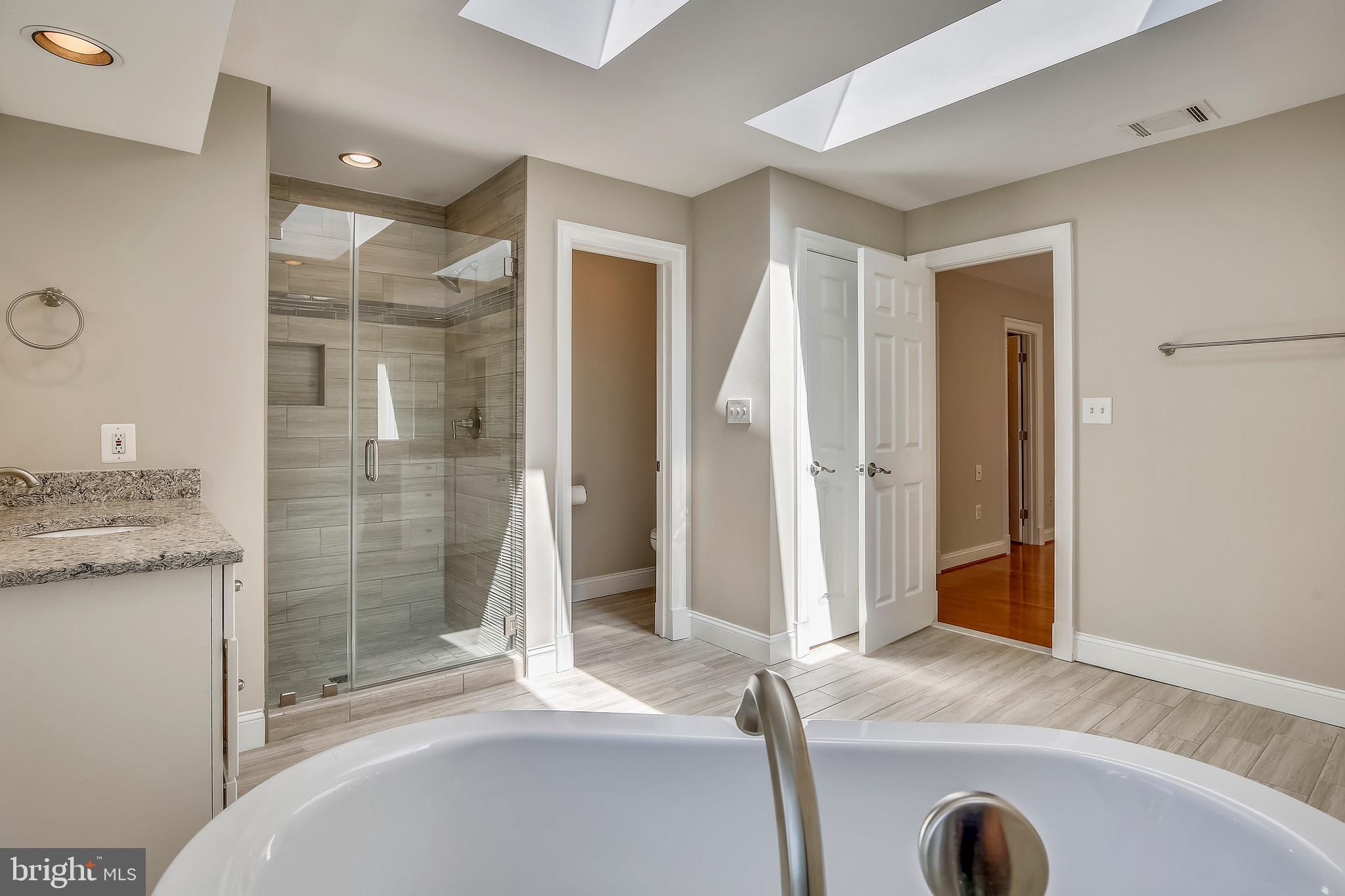 CHAIN BRIDGE - Residential