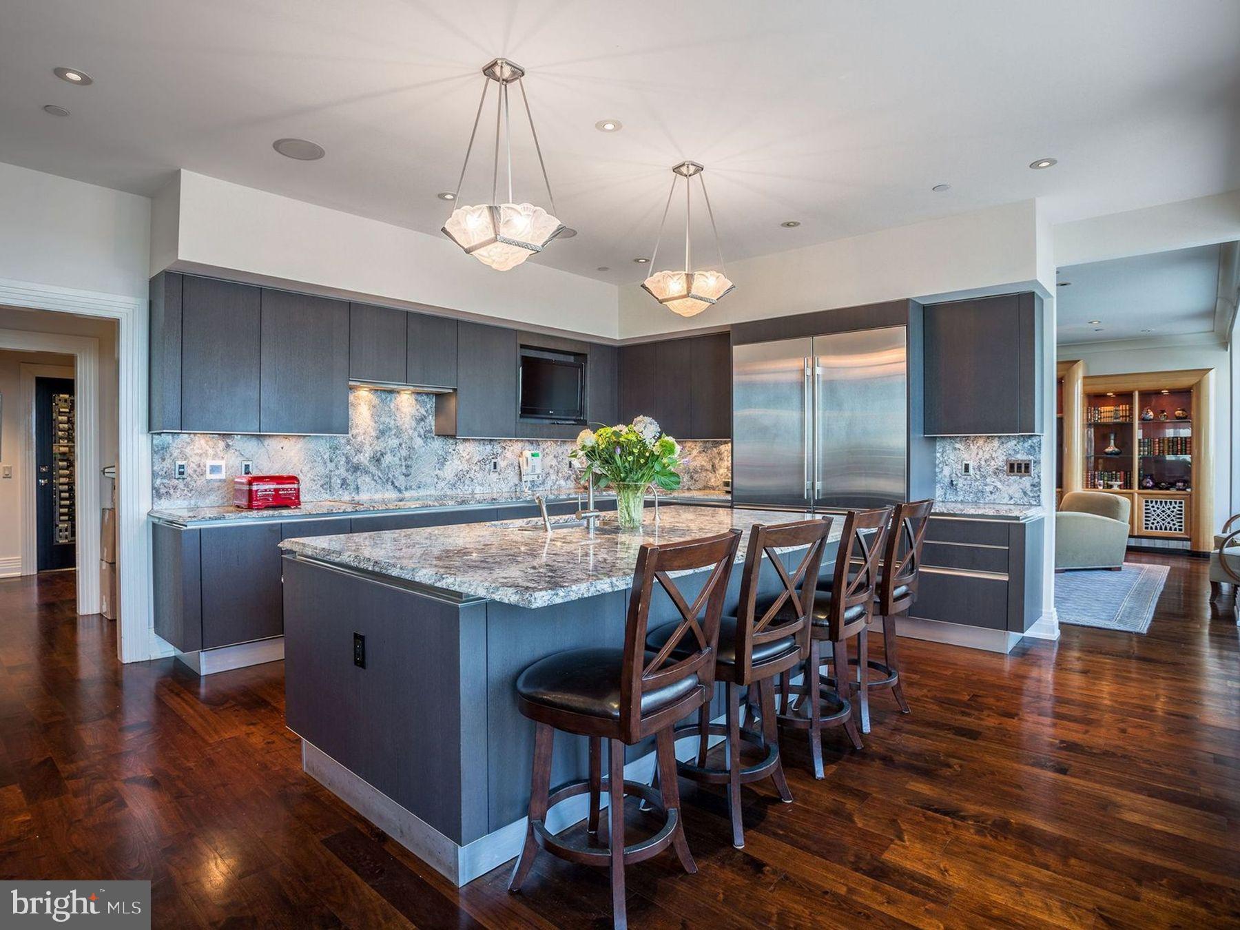 CENTER CITY - Residential