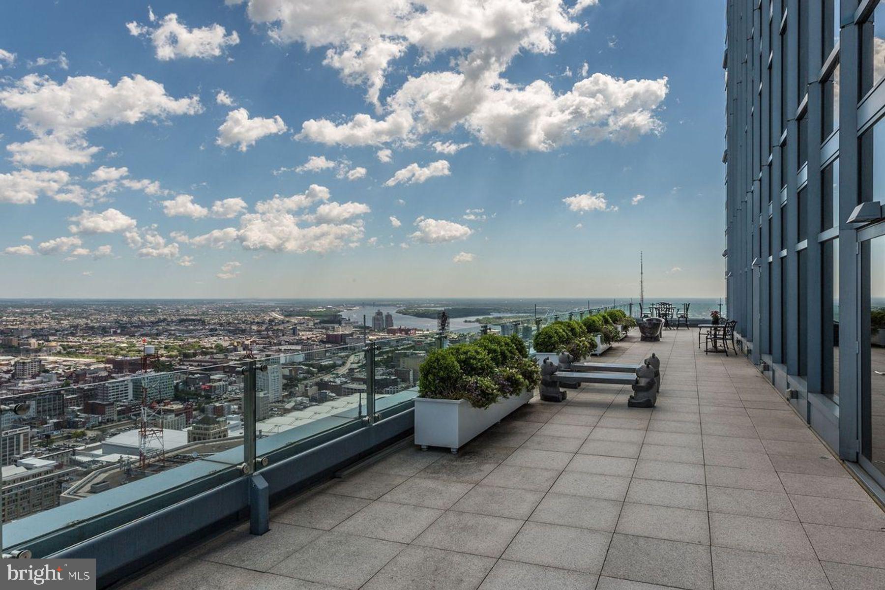 CENTER CITY - Residential