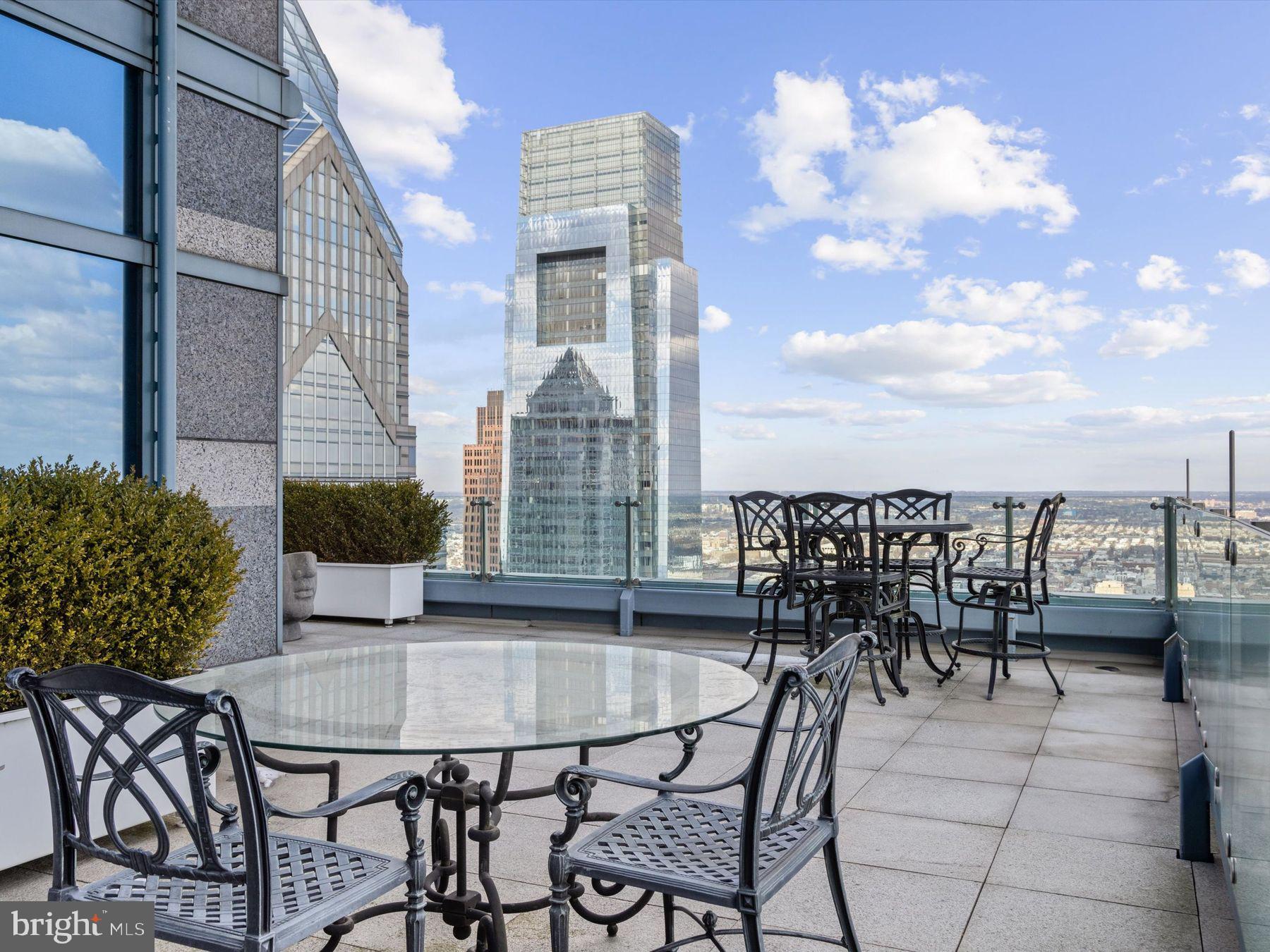 CENTER CITY - Residential