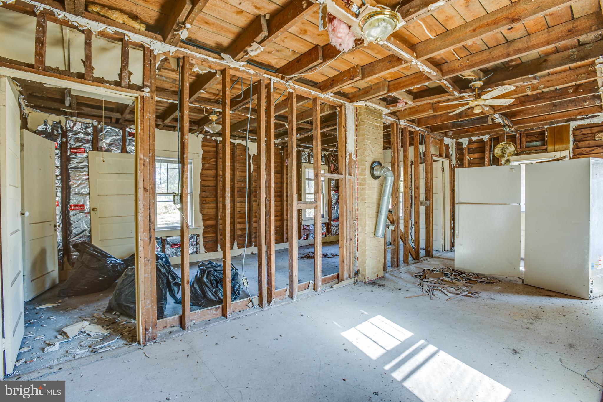 HARTWOOD - Commercial Sale