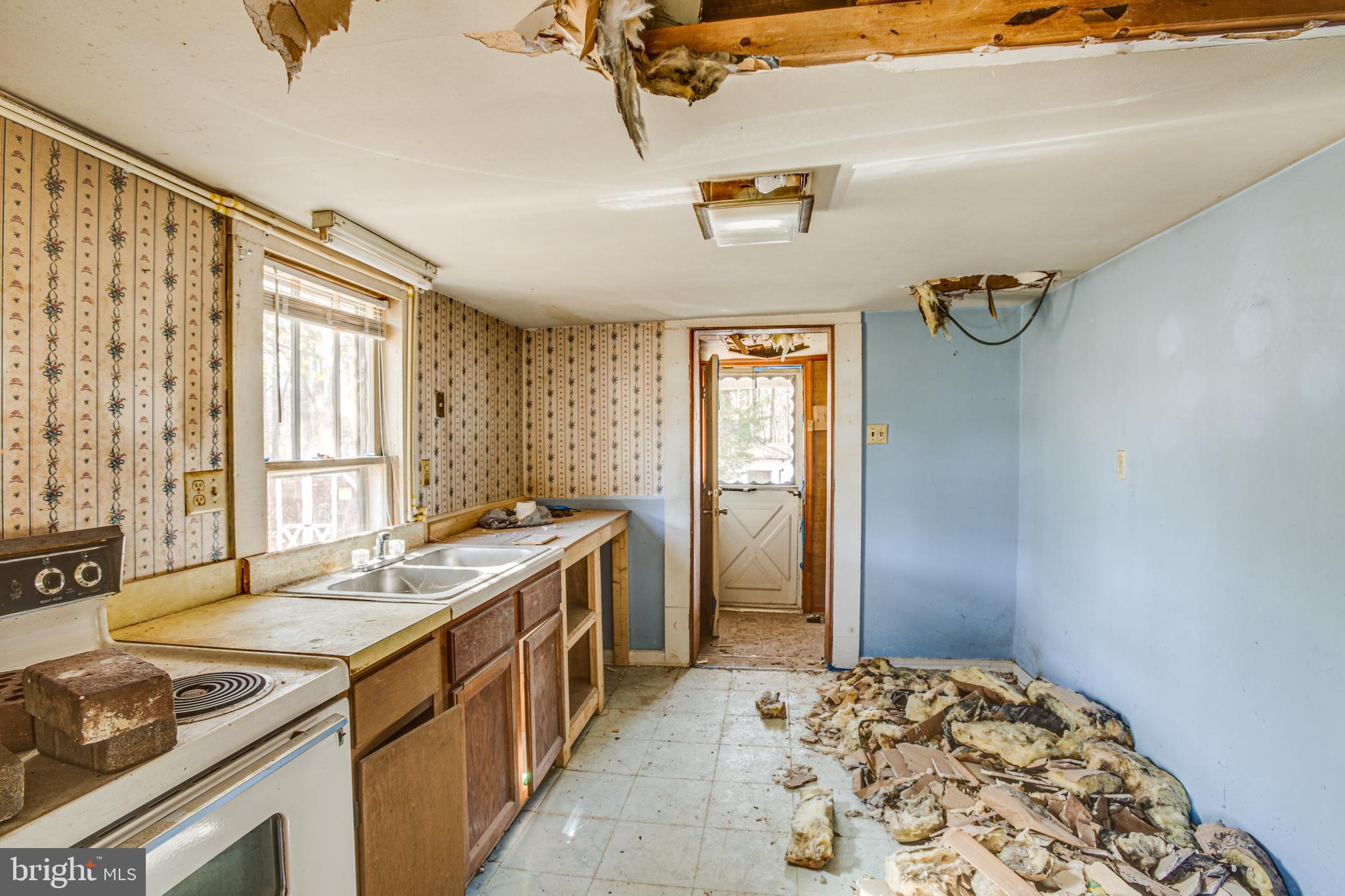 HARTWOOD - Commercial Sale