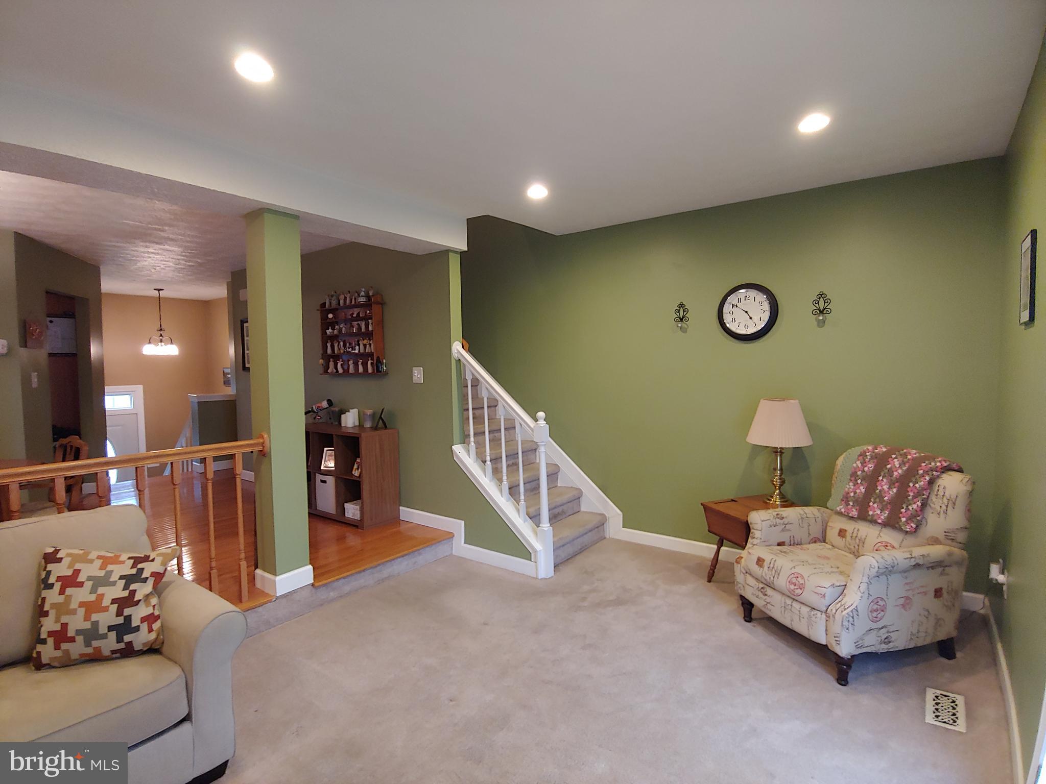 BRIGHT OAKS - Residential