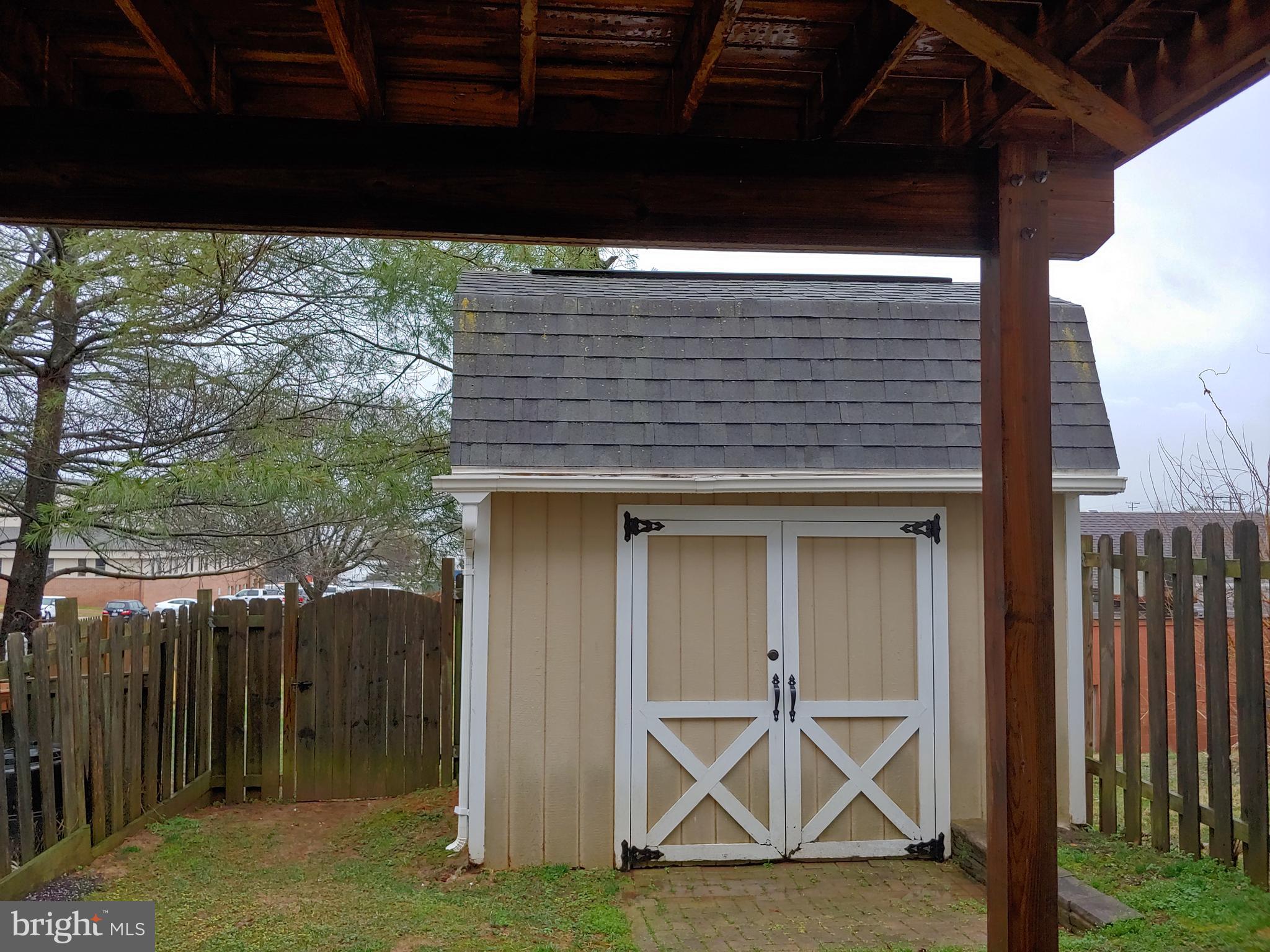 BRIGHT OAKS - Residential