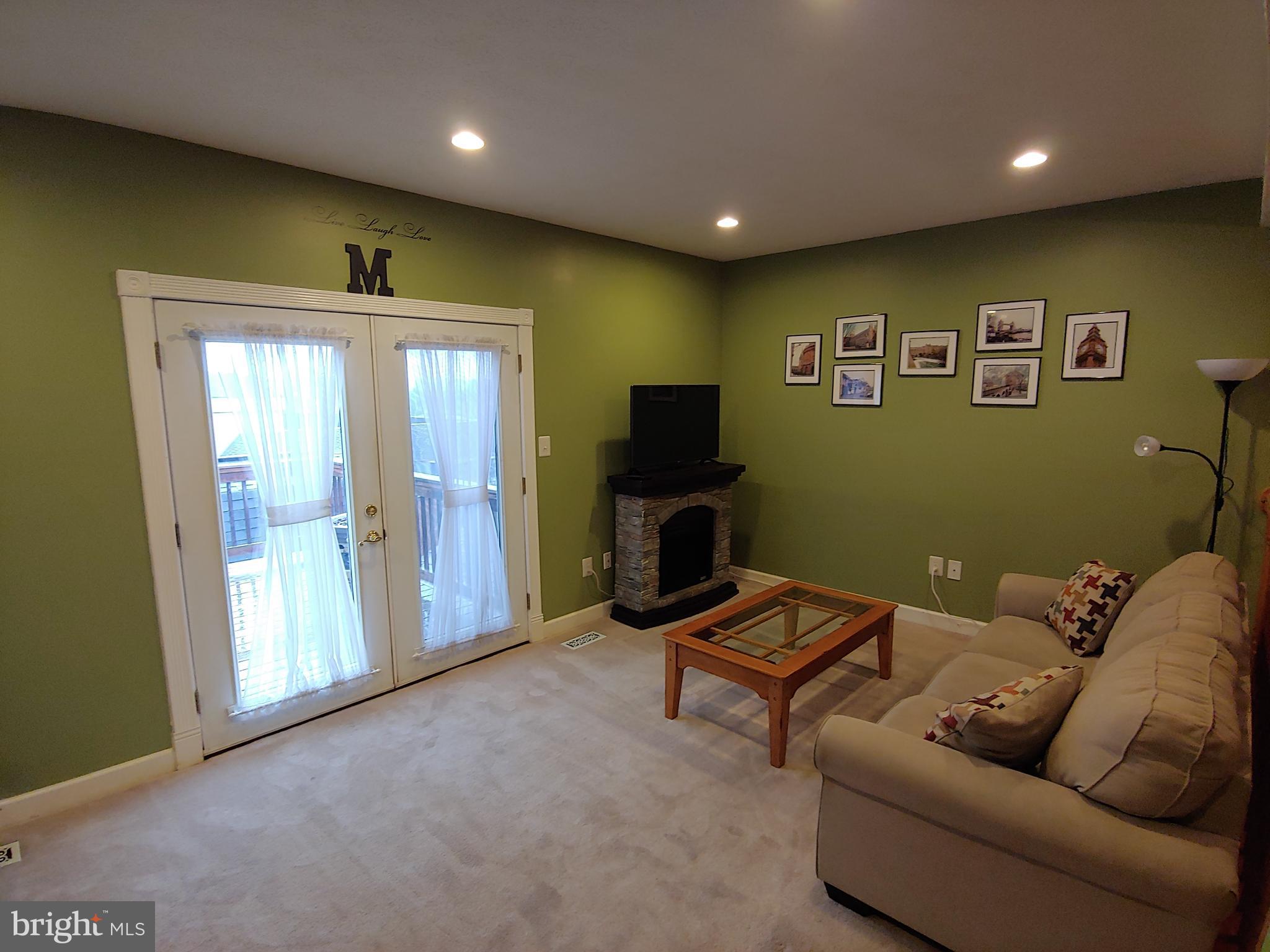 BRIGHT OAKS - Residential