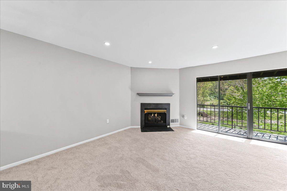 PAINTERS CROSSING - Residential