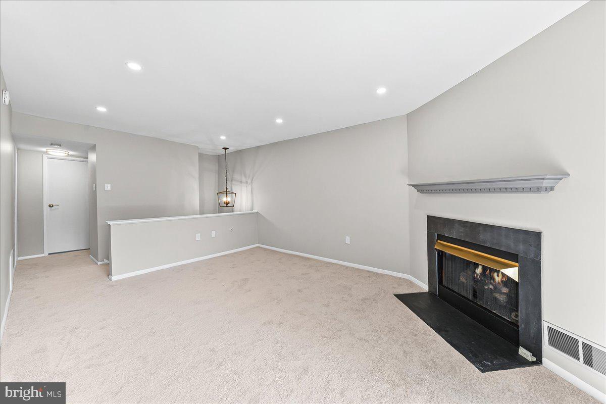 PAINTERS CROSSING - Residential