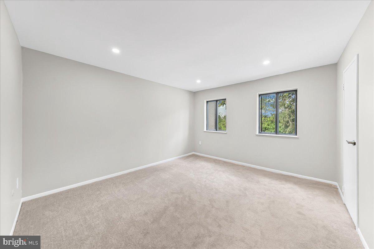 PAINTERS CROSSING - Residential