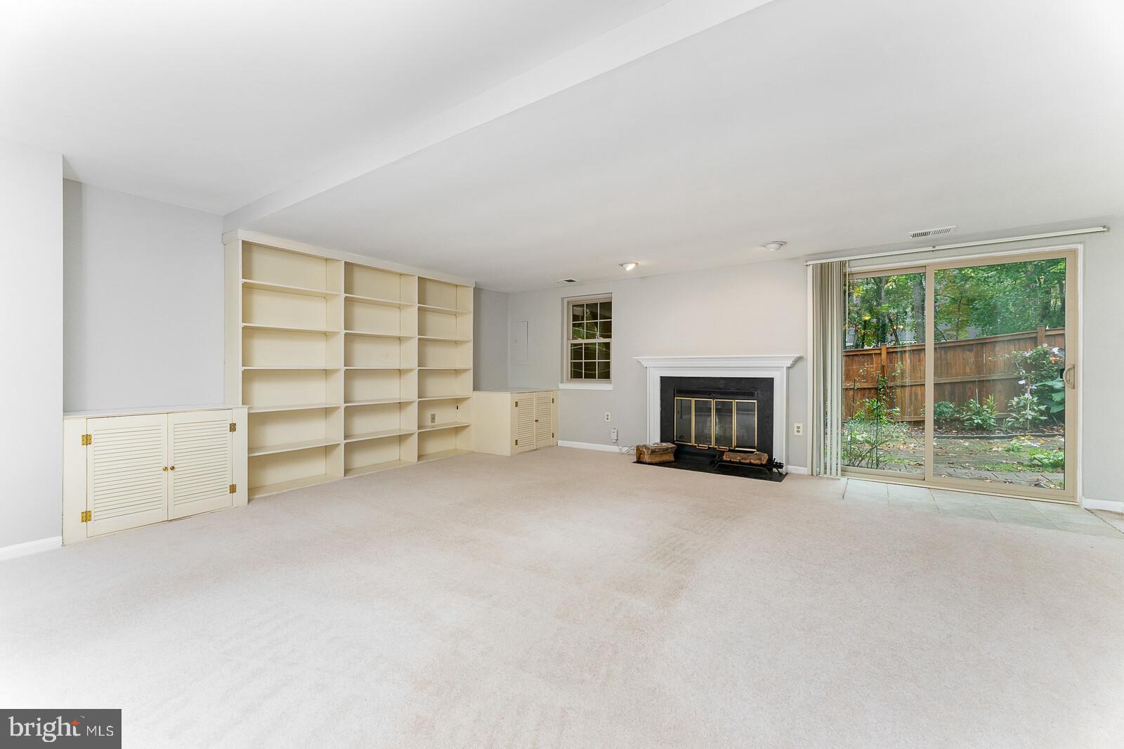 FAIR WOODS - Residential Lease