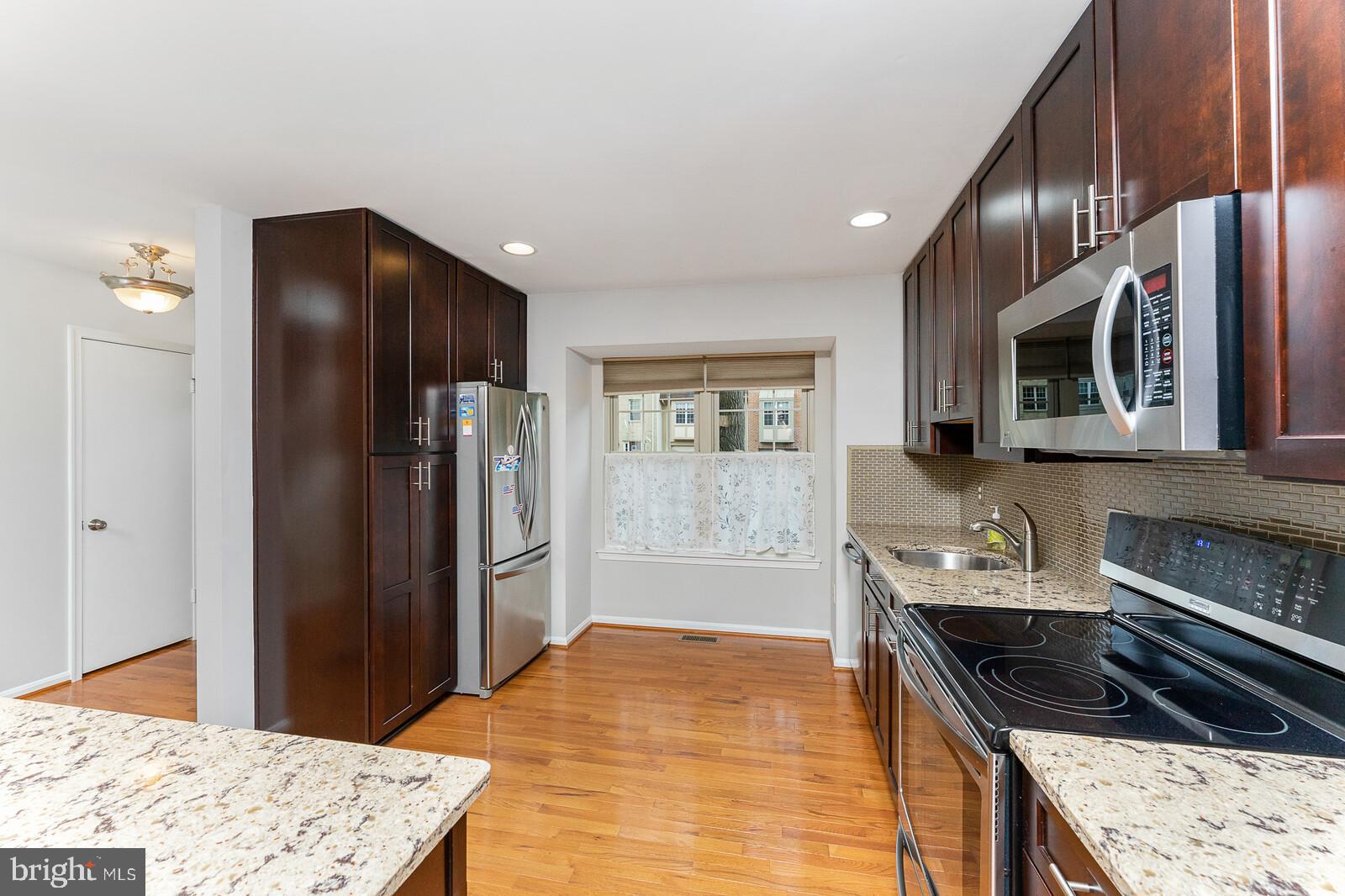 FAIR WOODS - Residential Lease