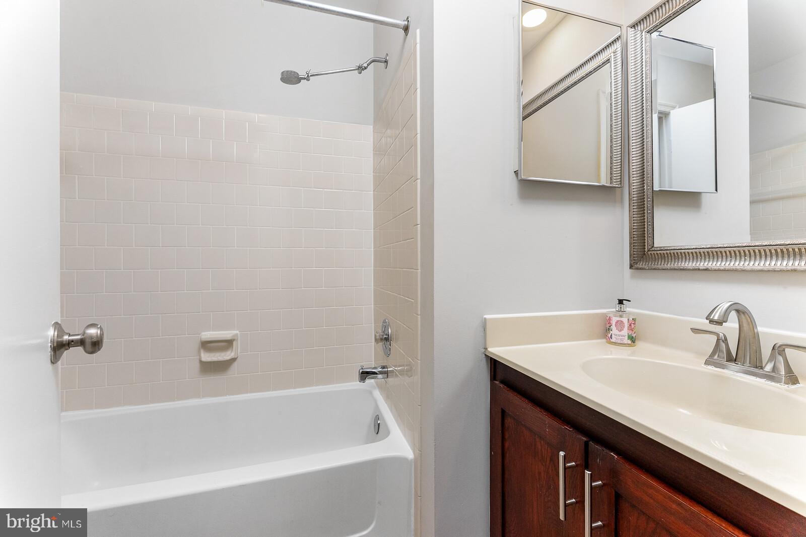 FAIR WOODS - Residential Lease