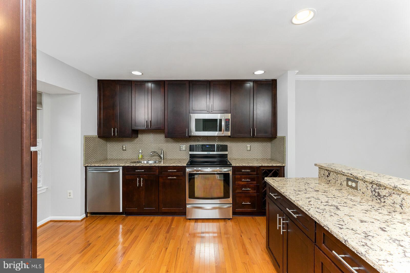 FAIR WOODS - Residential Lease