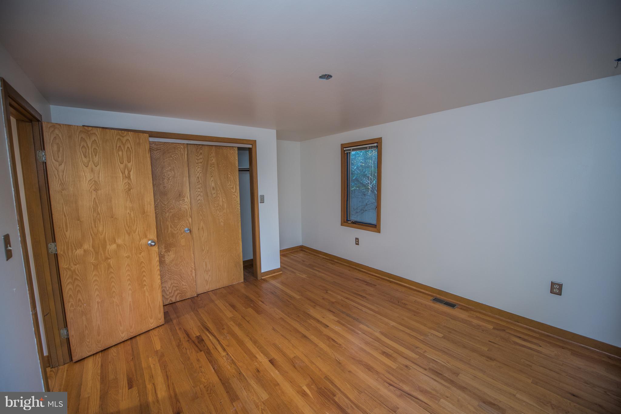 WILLOWDALE - Residential