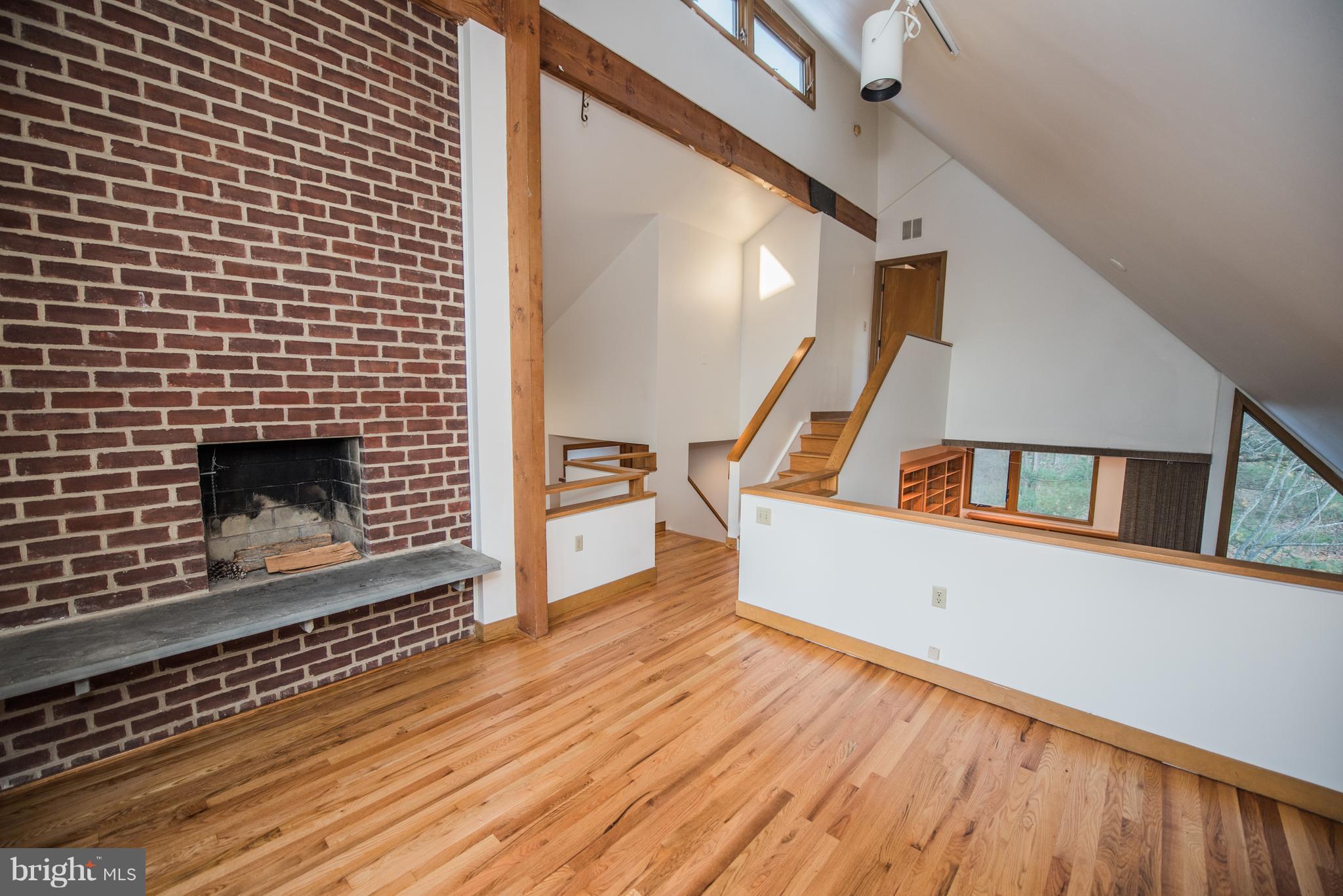 WILLOWDALE - Residential