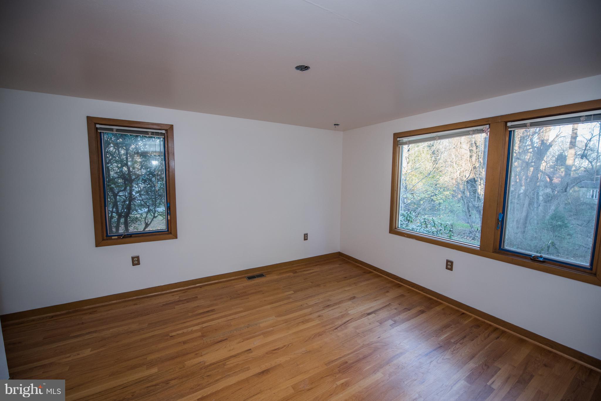 WILLOWDALE - Residential