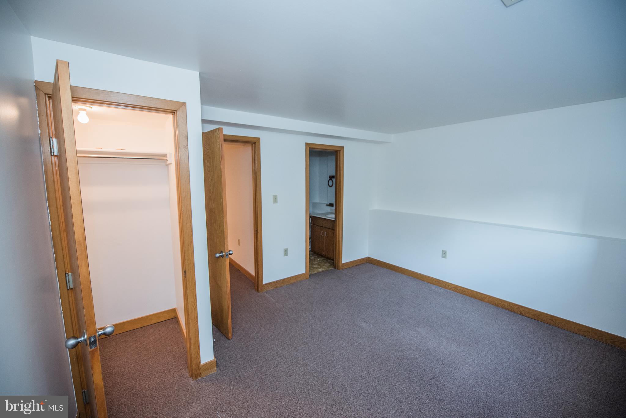 WILLOWDALE - Residential