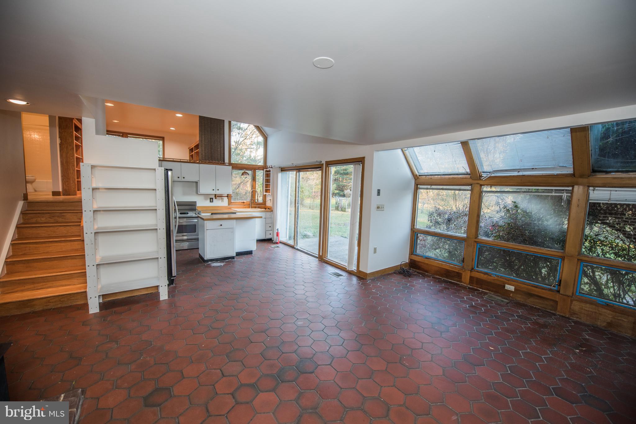 WILLOWDALE - Residential