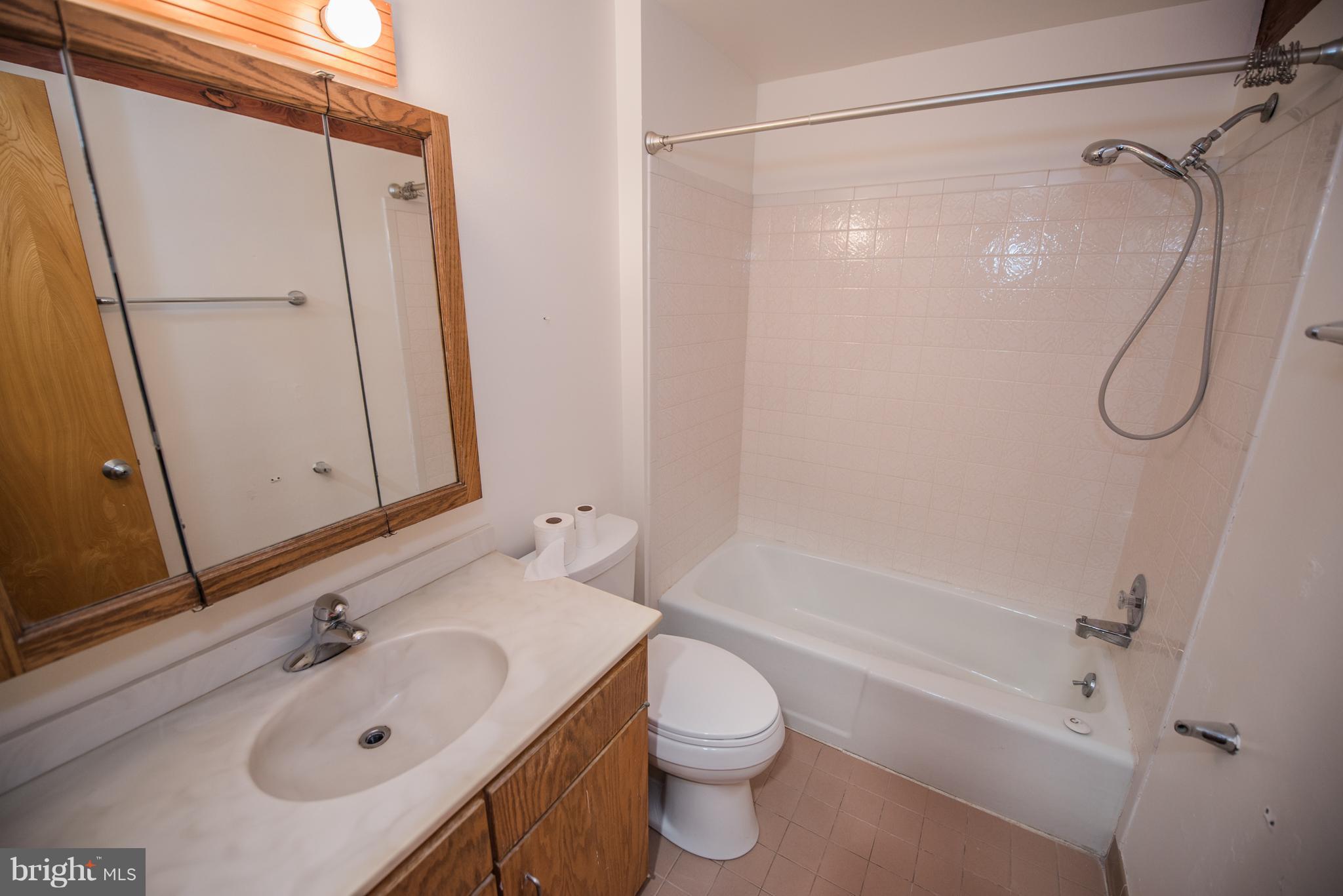 WILLOWDALE - Residential