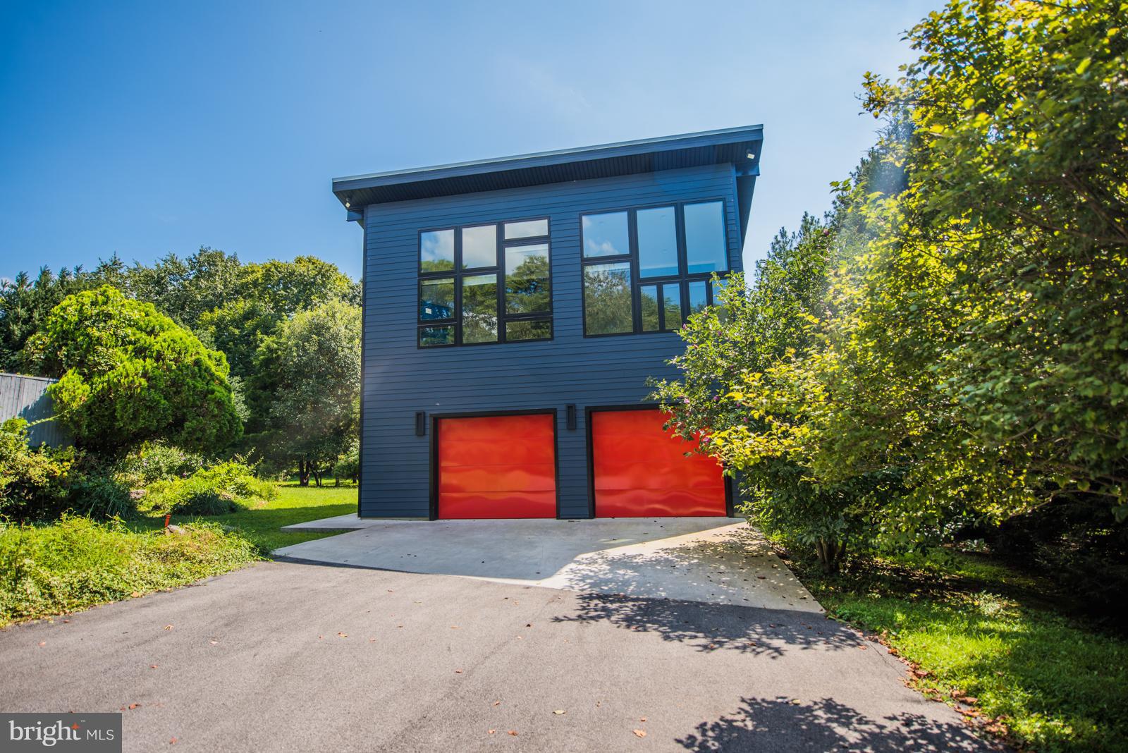 WILLOWDALE - Residential