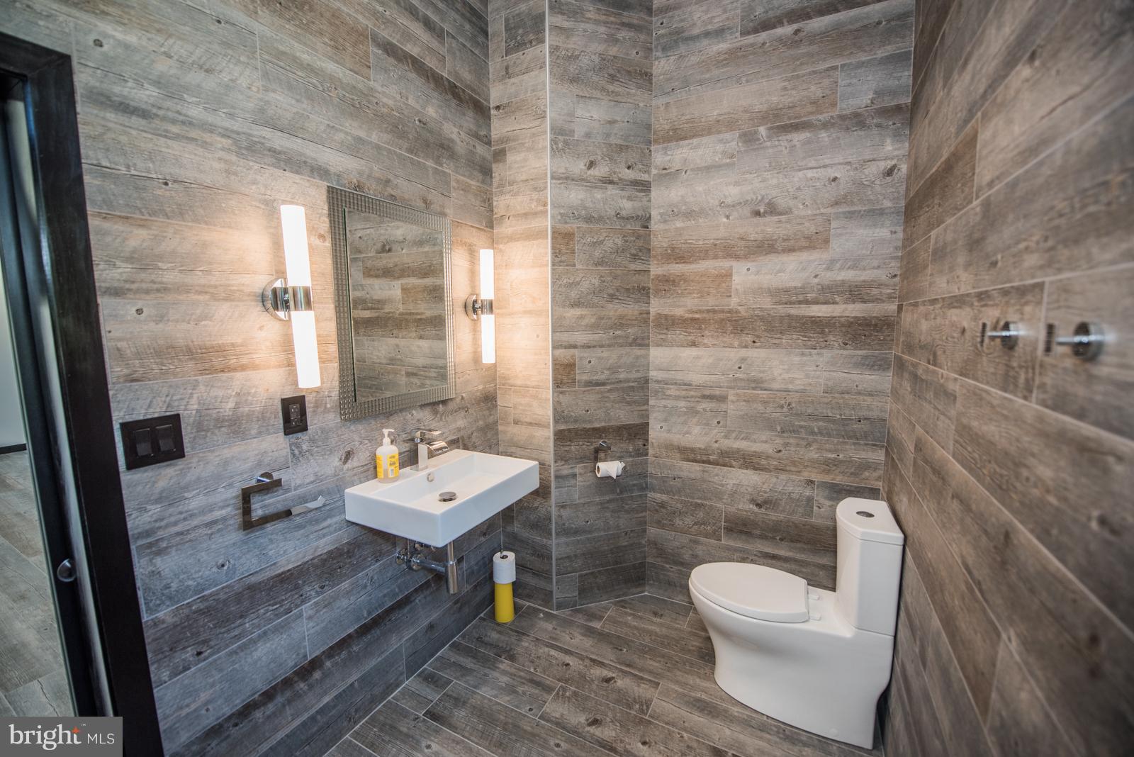 WILLOWDALE - Residential