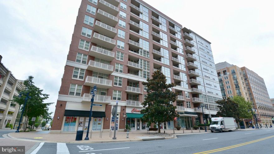 Welcome Home To Fine Living At Its Best! This stunning corner condo in sought after National Harbor is waiting for you. The open and spacious floor plan highlights beautiful hardwood floors. The windows throughout the unit and the balcony provide gorgeous views of National Harbor. You will enjoy entertaining in the gourmet kitchen and spacious living area. Two parking spaces are included and located in the underground private garage. Living at the Harbor provides access to dining, shopping, entertainment, the MGM and more!