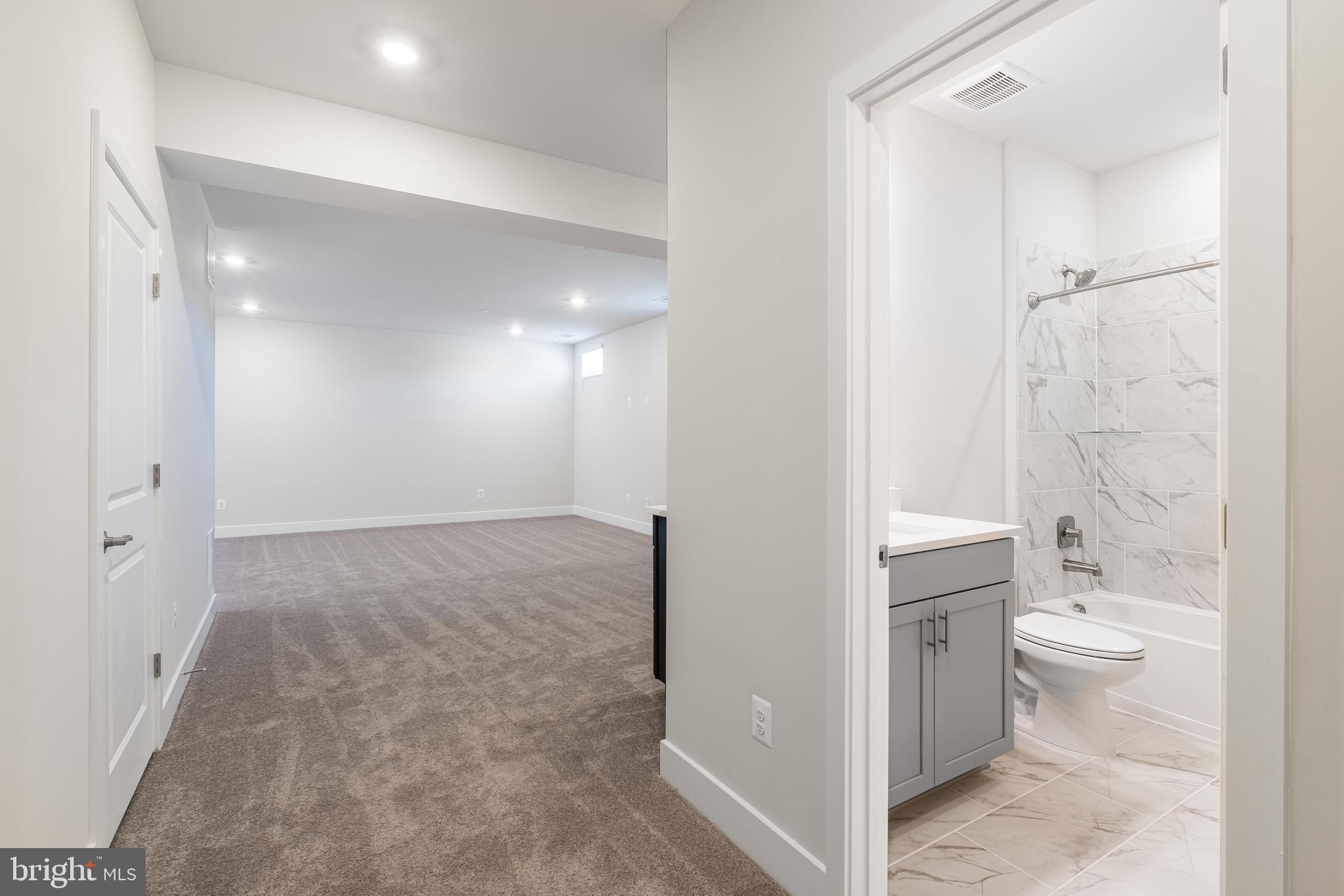 PARKSIDE PRESERVE - Residential