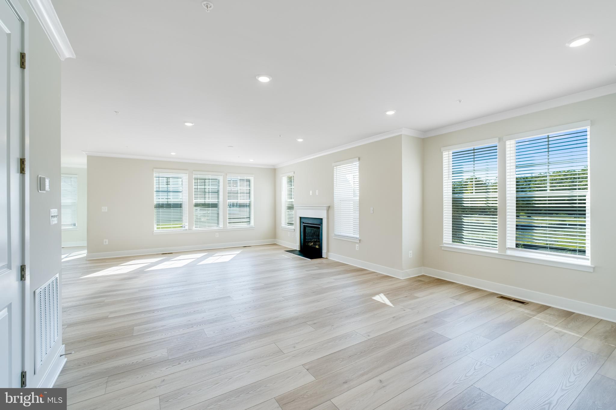 PARKSIDE PRESERVE - Residential